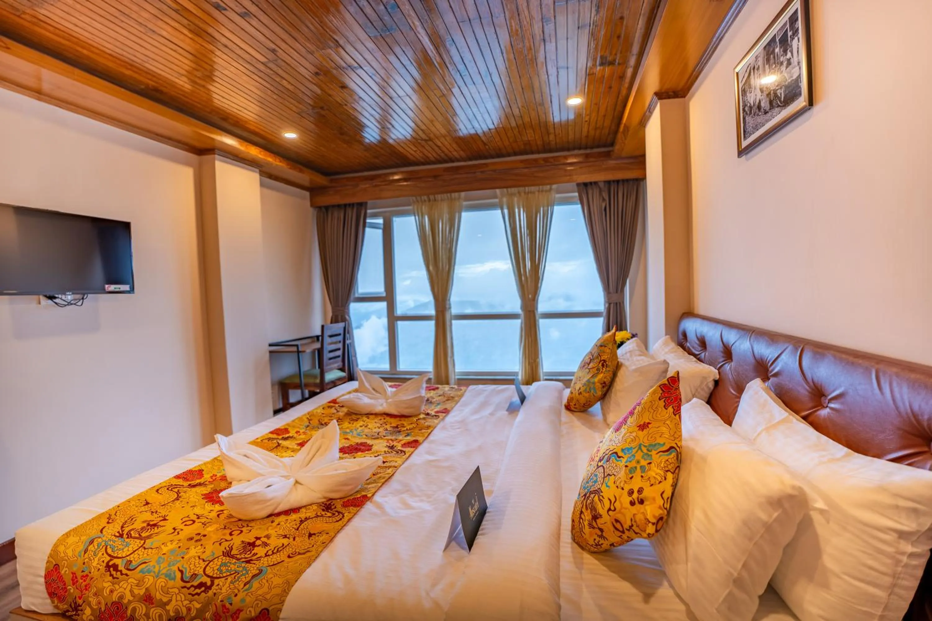 Bed in Muscatel Stardust - Chowrasta Mall Road