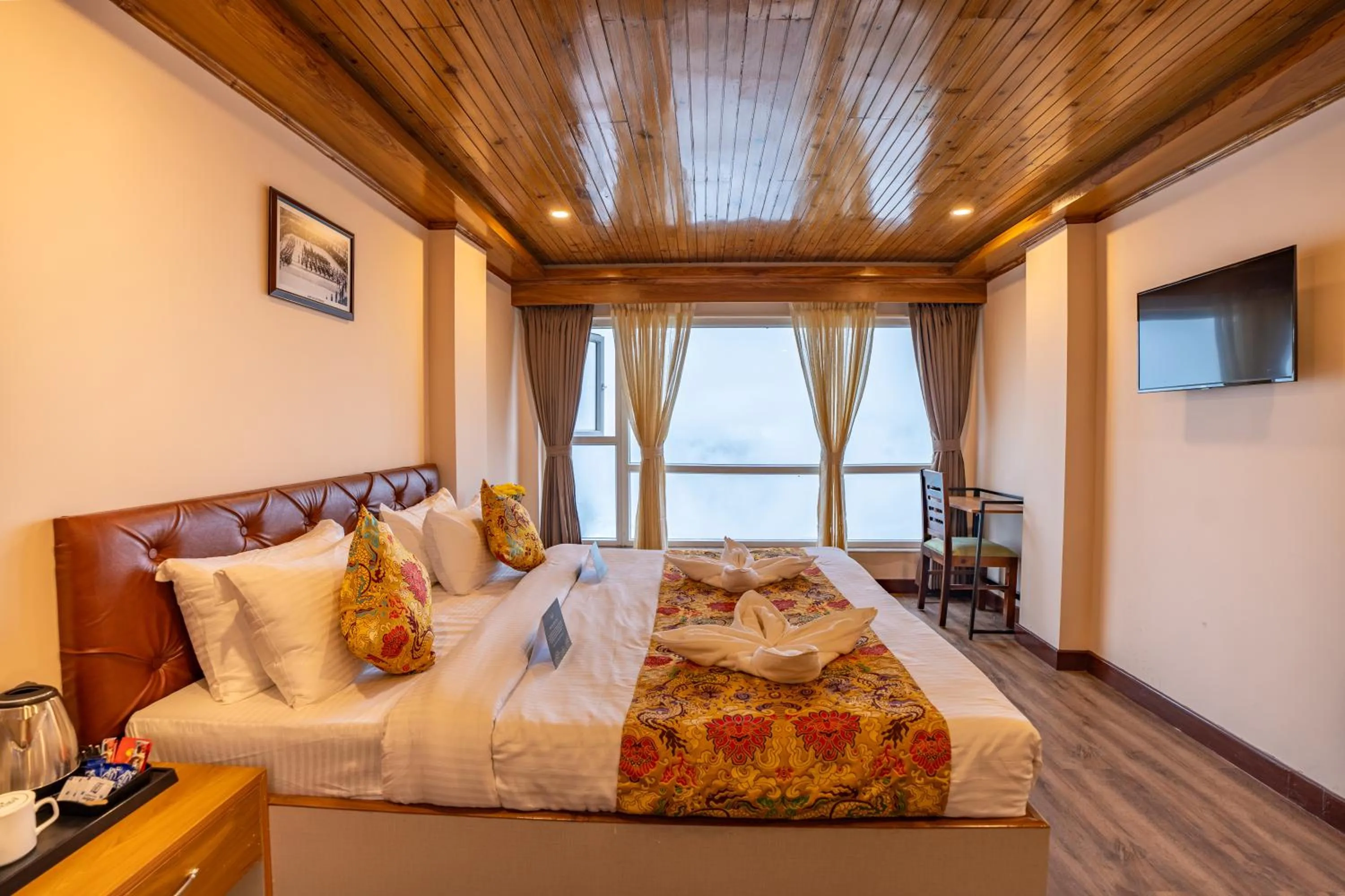 Bed in Muscatel Stardust - Chowrasta Mall Road