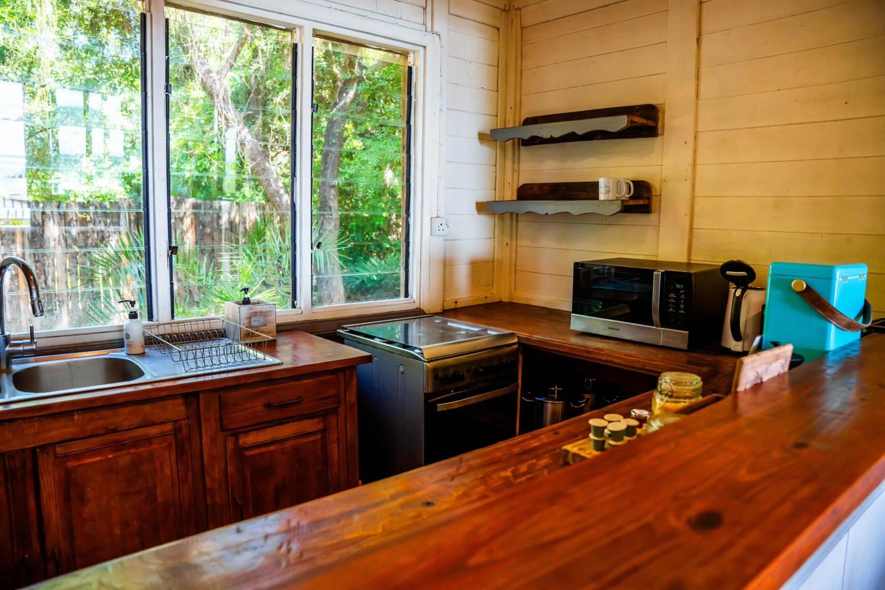 Coffee/tea facilities in The Overhang
