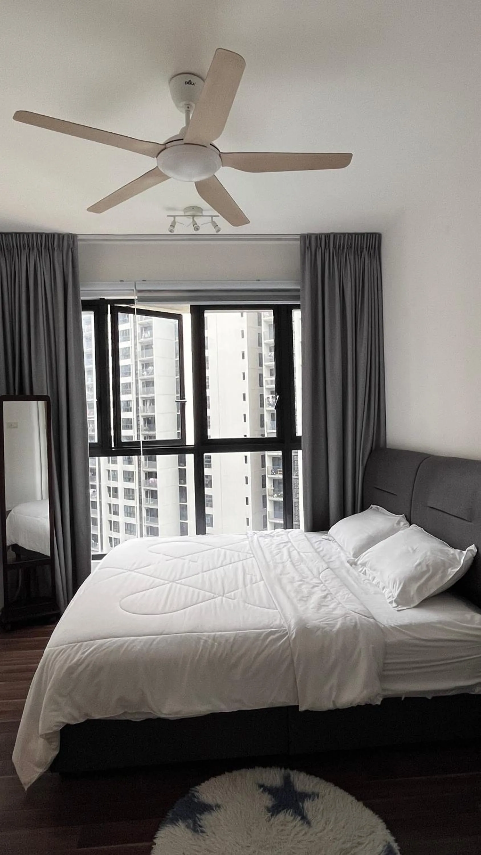 Bed in Geo Bukit Rimau Apartment