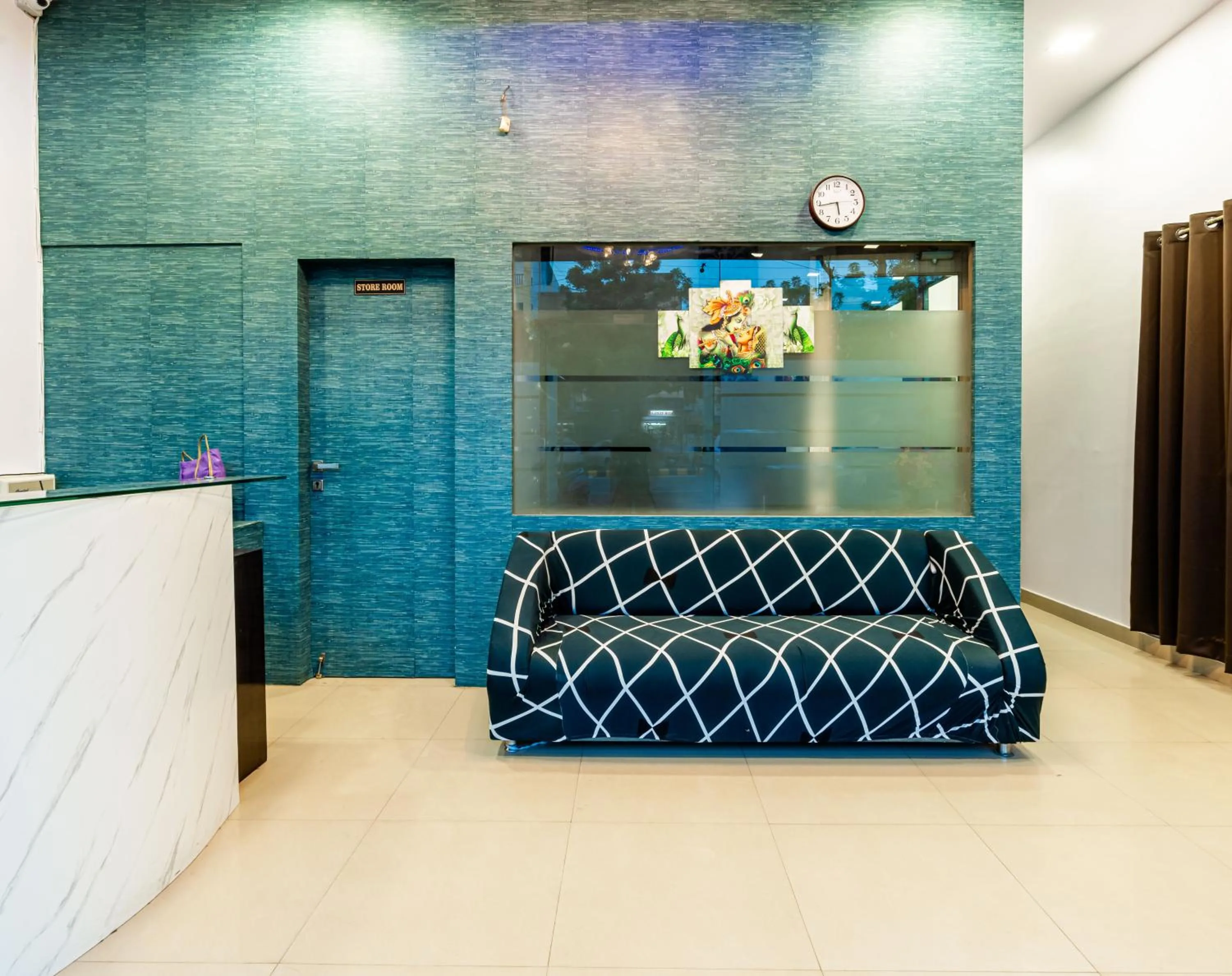 Seating area in Treebo Udyam Glory