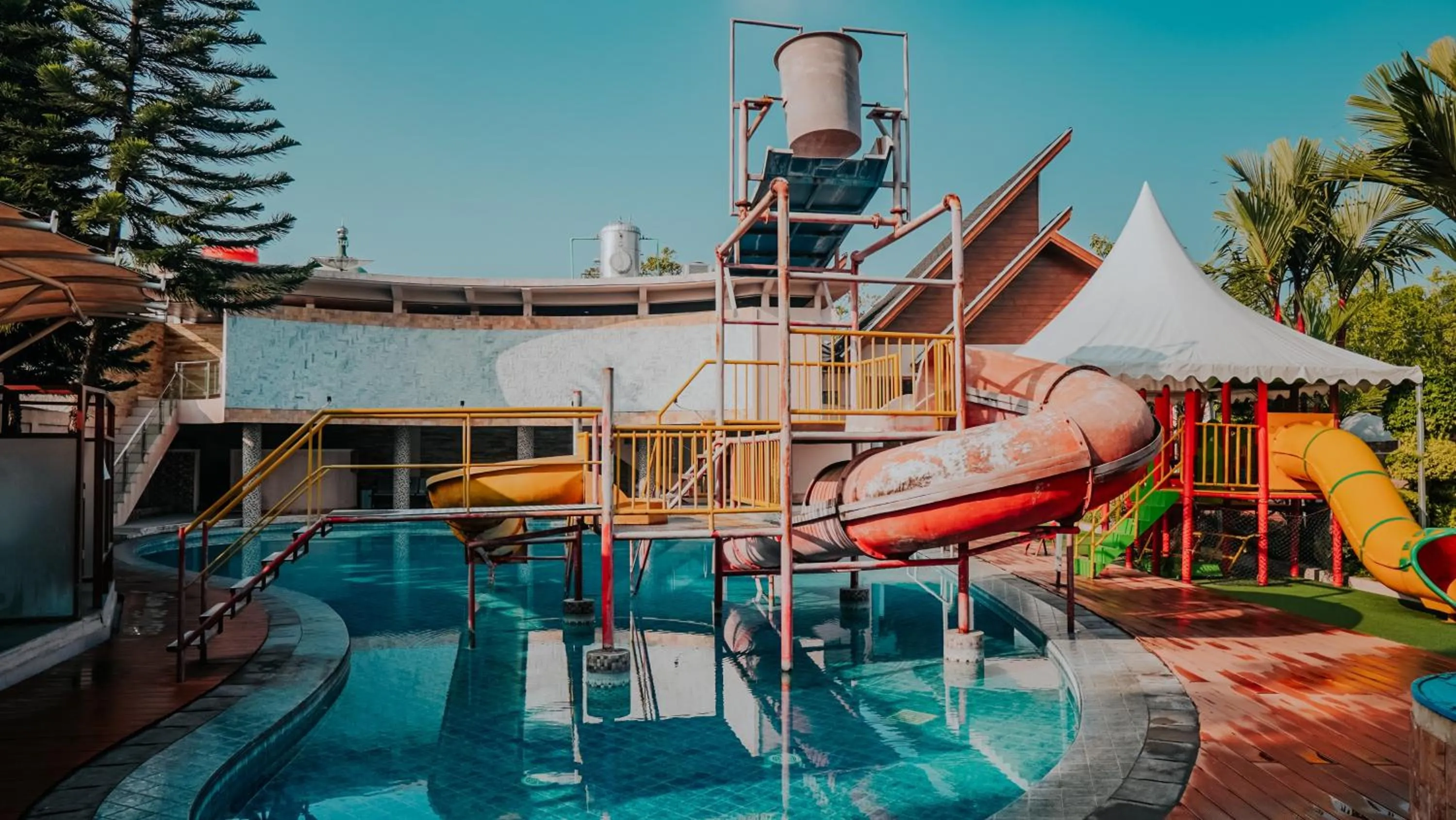 Swimming pool in Villa Rancabango Hotel & Resort Garut