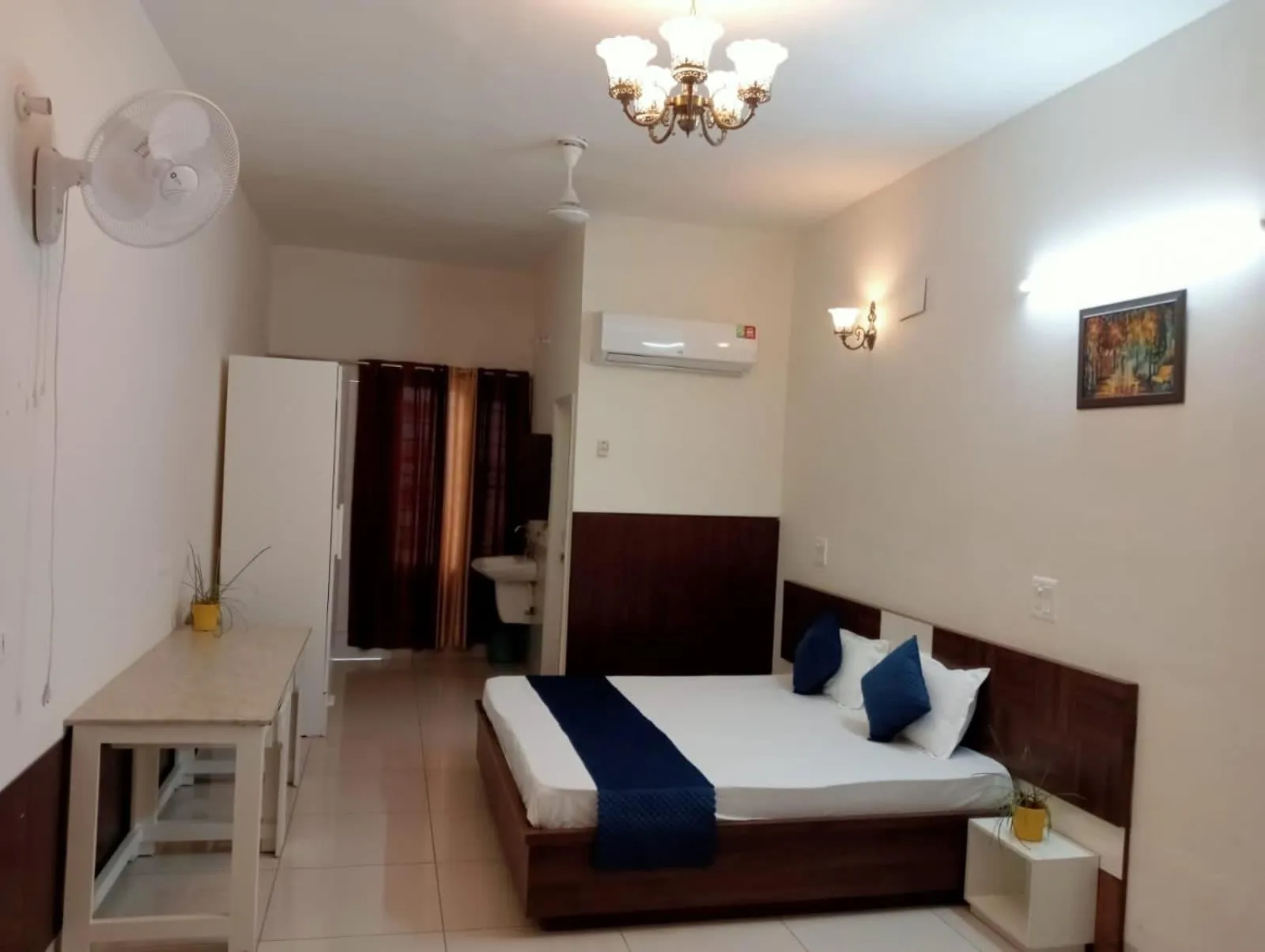 Photo of the whole room, Bed in PATIALA INN