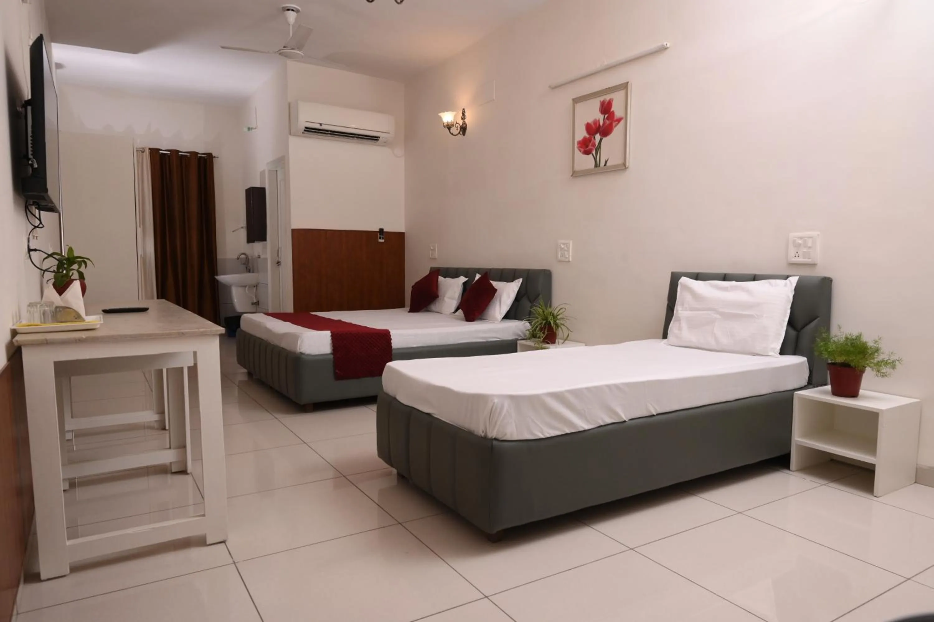 View (from property/room), Bed in PATIALA INN