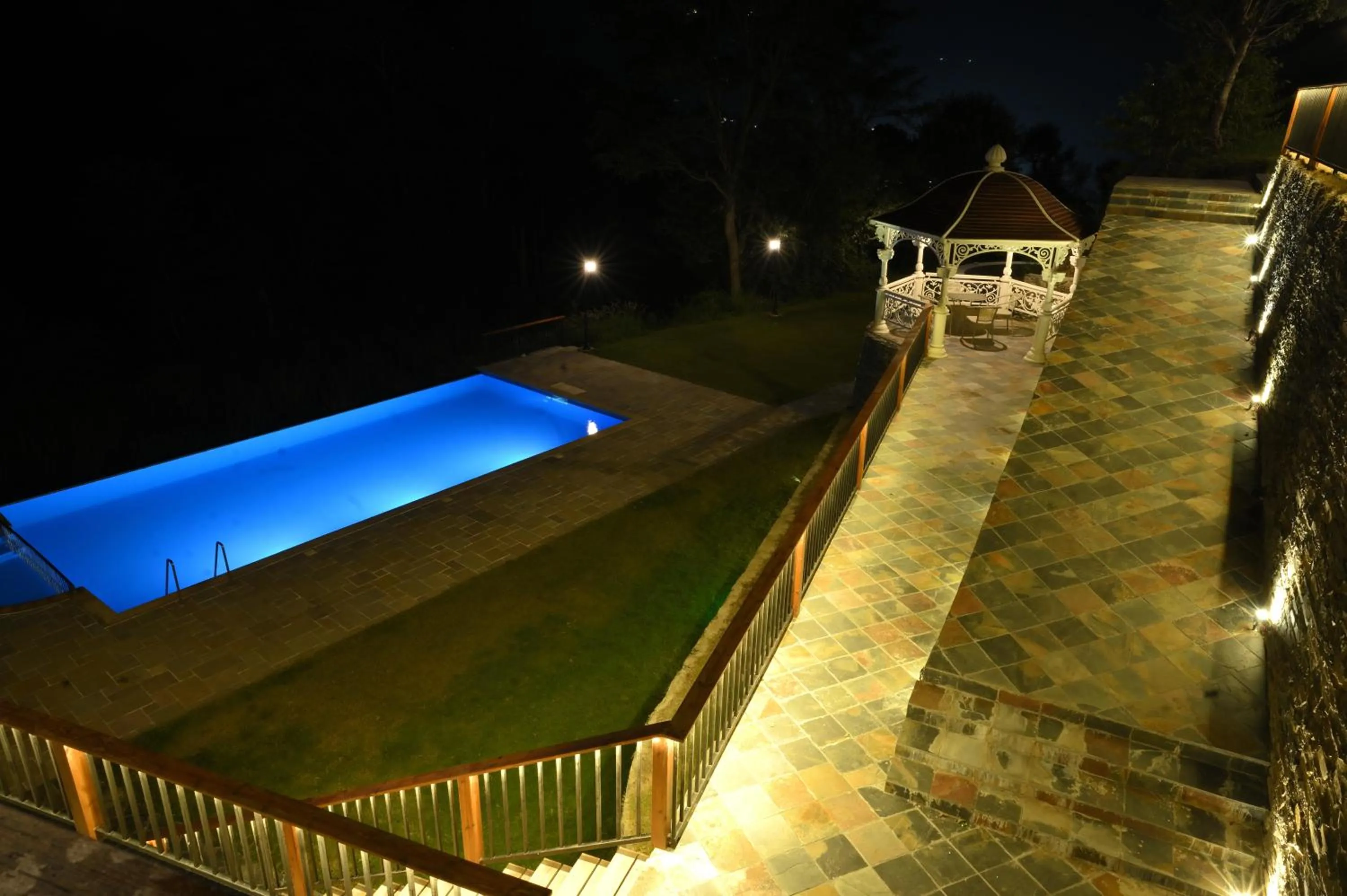Swimming pool in Samsara Luxury Cottages & Spa, Chail Hills