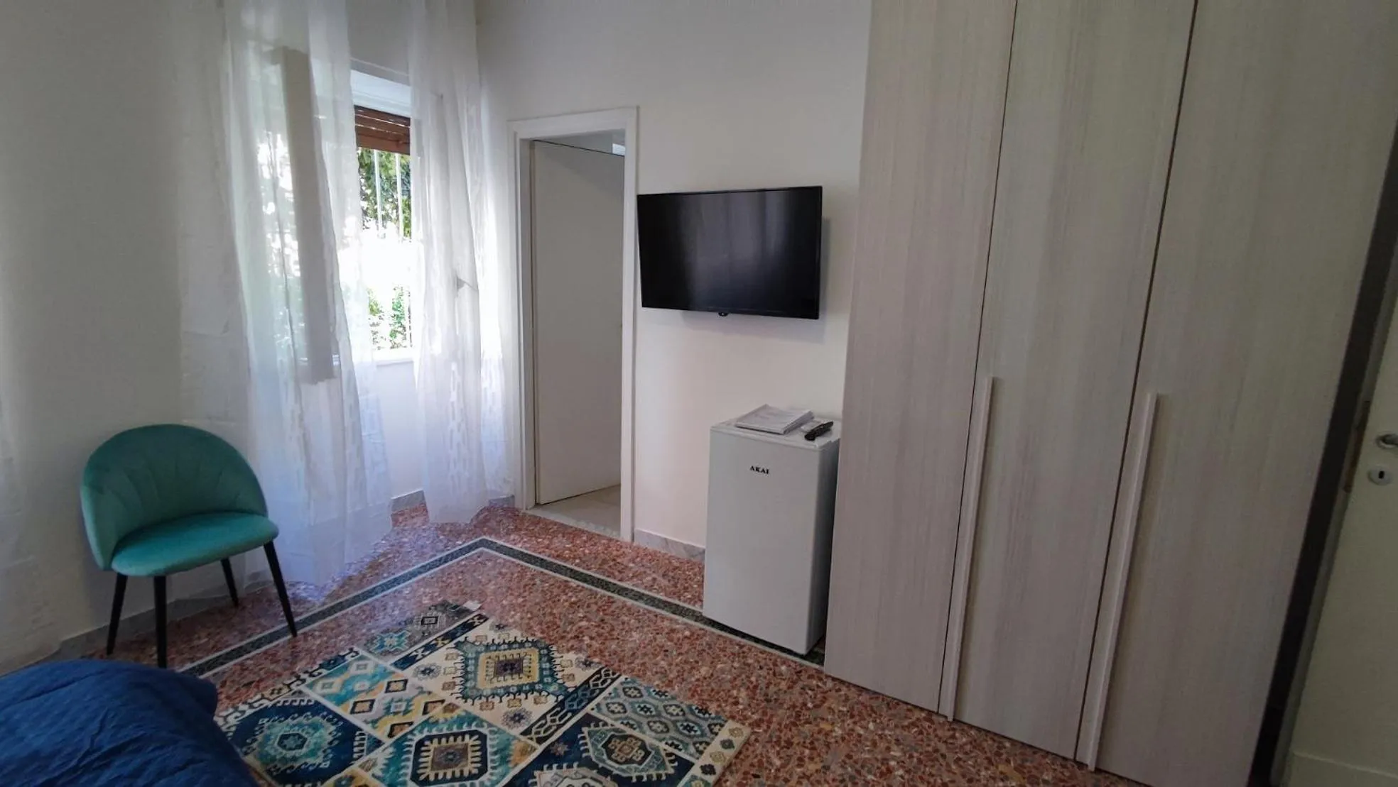 Photo of the whole room in VATICAN GREEN GARDEN