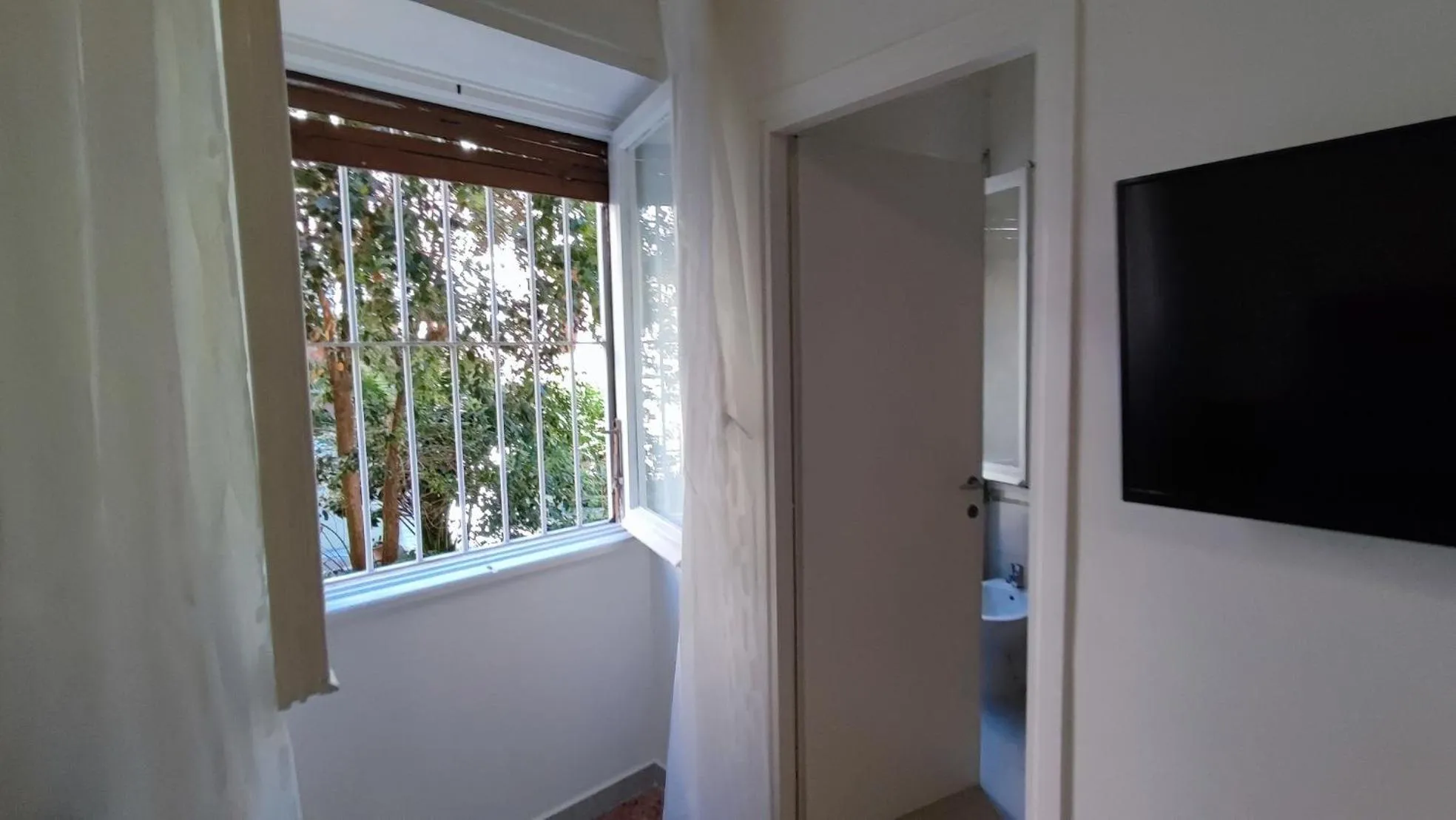 TV and multimedia in VATICAN GREEN GARDEN