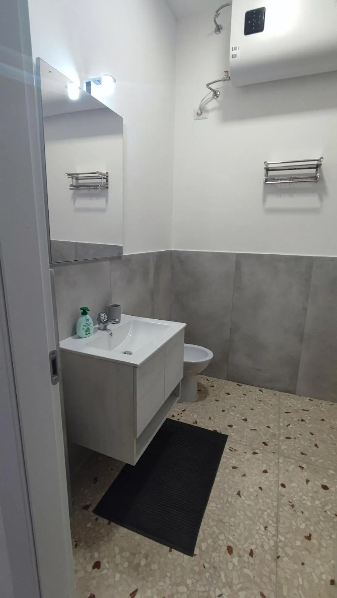 Toilet in VATICAN GREEN GARDEN