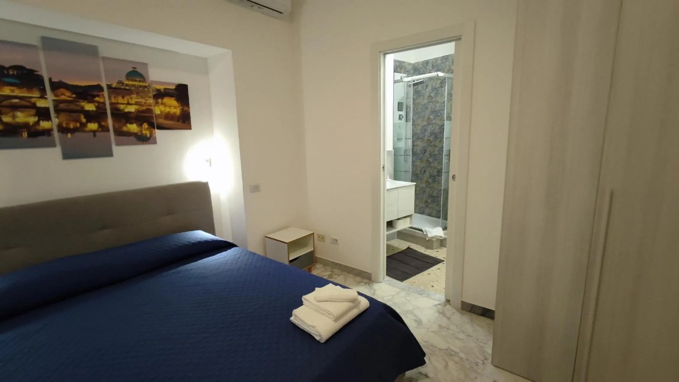 View (from property/room), Bed in VATICAN GREEN GARDEN