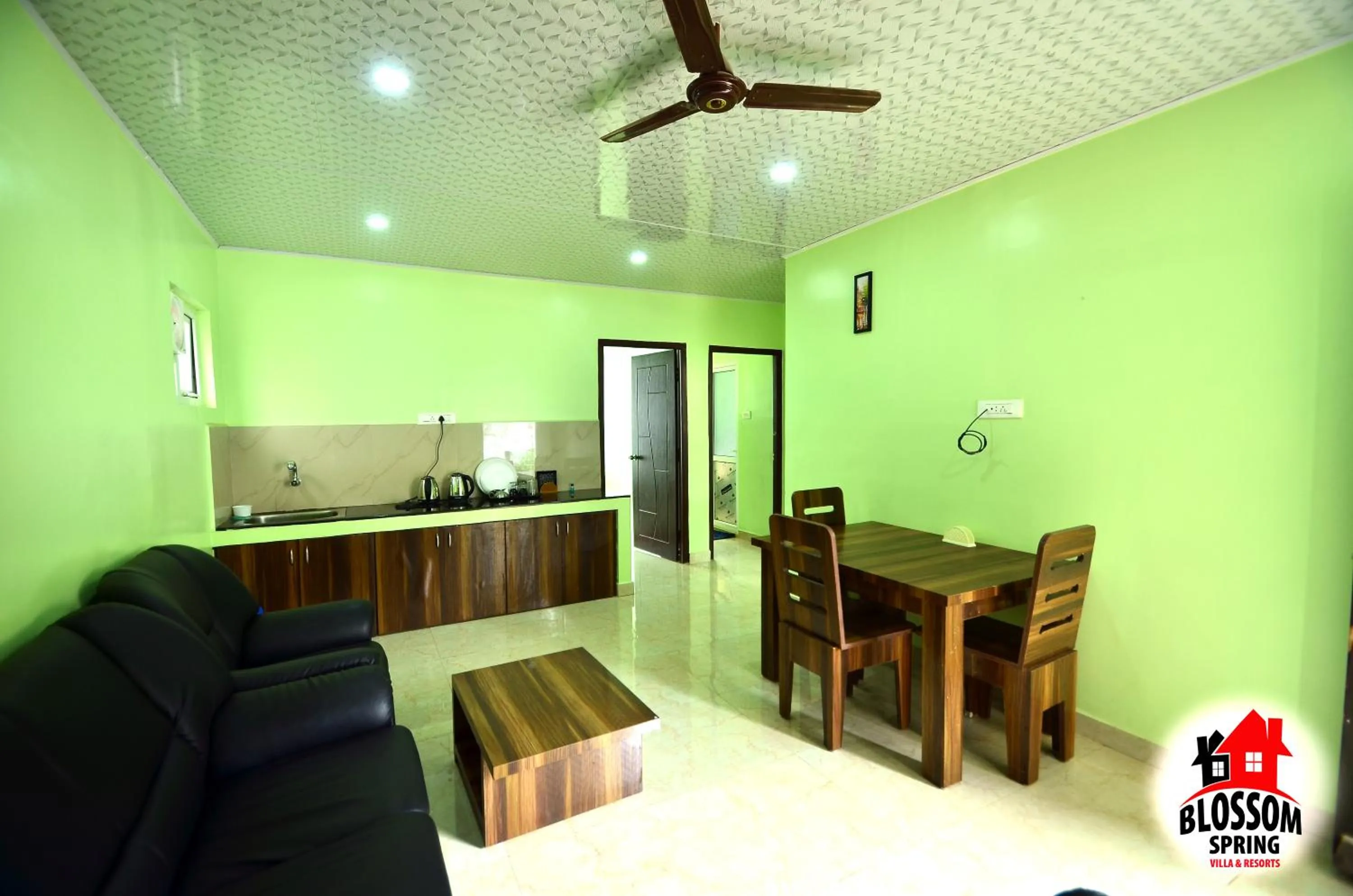 Kitchen or kitchenette in Blossom Spring Villa