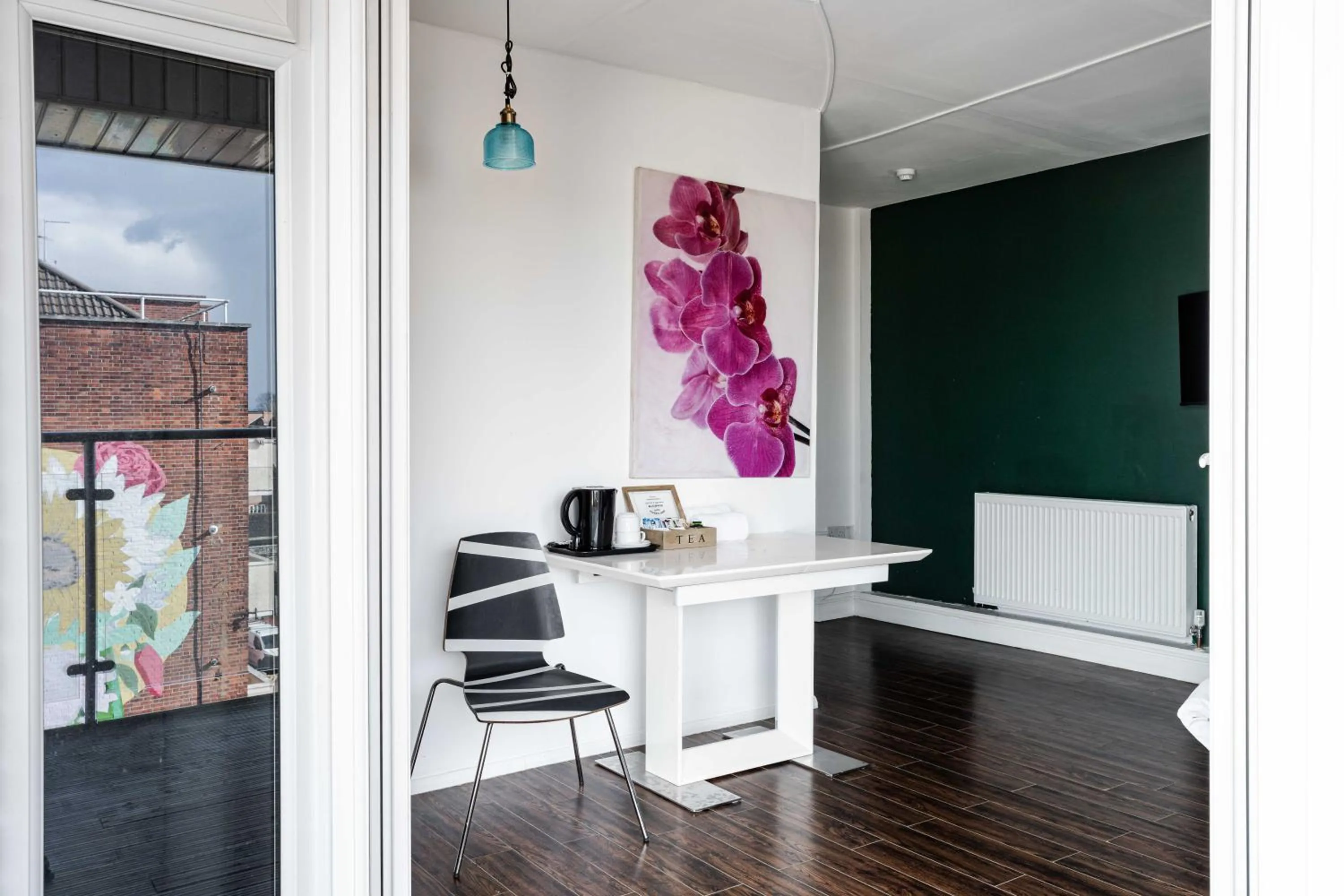 Coffee/tea facilities in City Gate Guest House