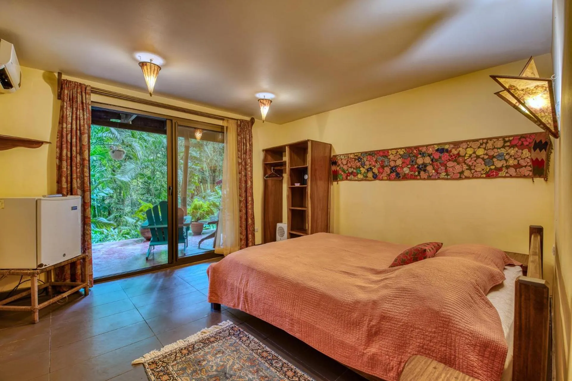 Bed in Hotel Amor de Mar