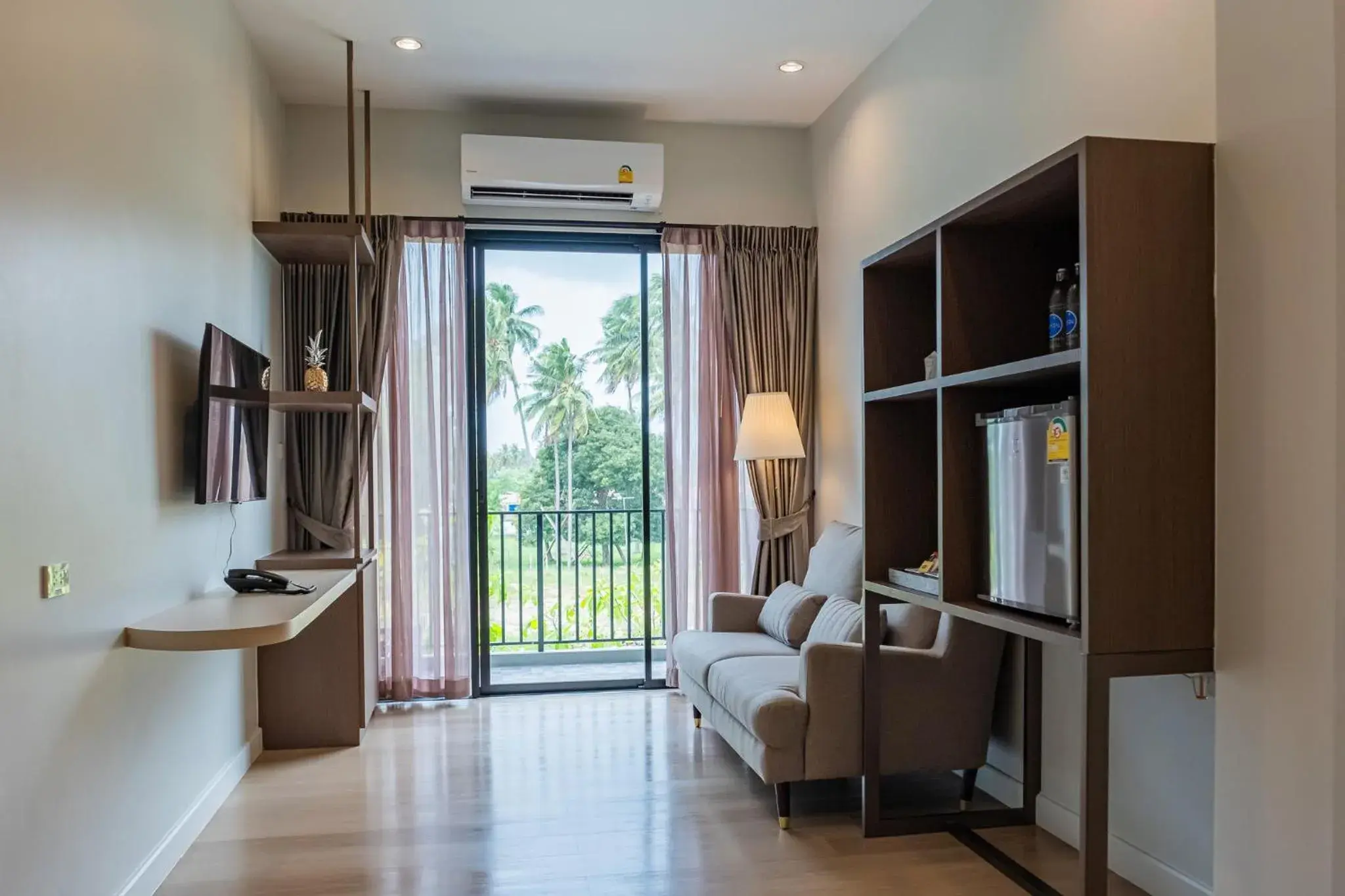 Family Suite with Balcony in Wellington Hotel Prachuapkhirikhan Family Suite with Balcony in Wellington Hotel Prachuapkhirikhan