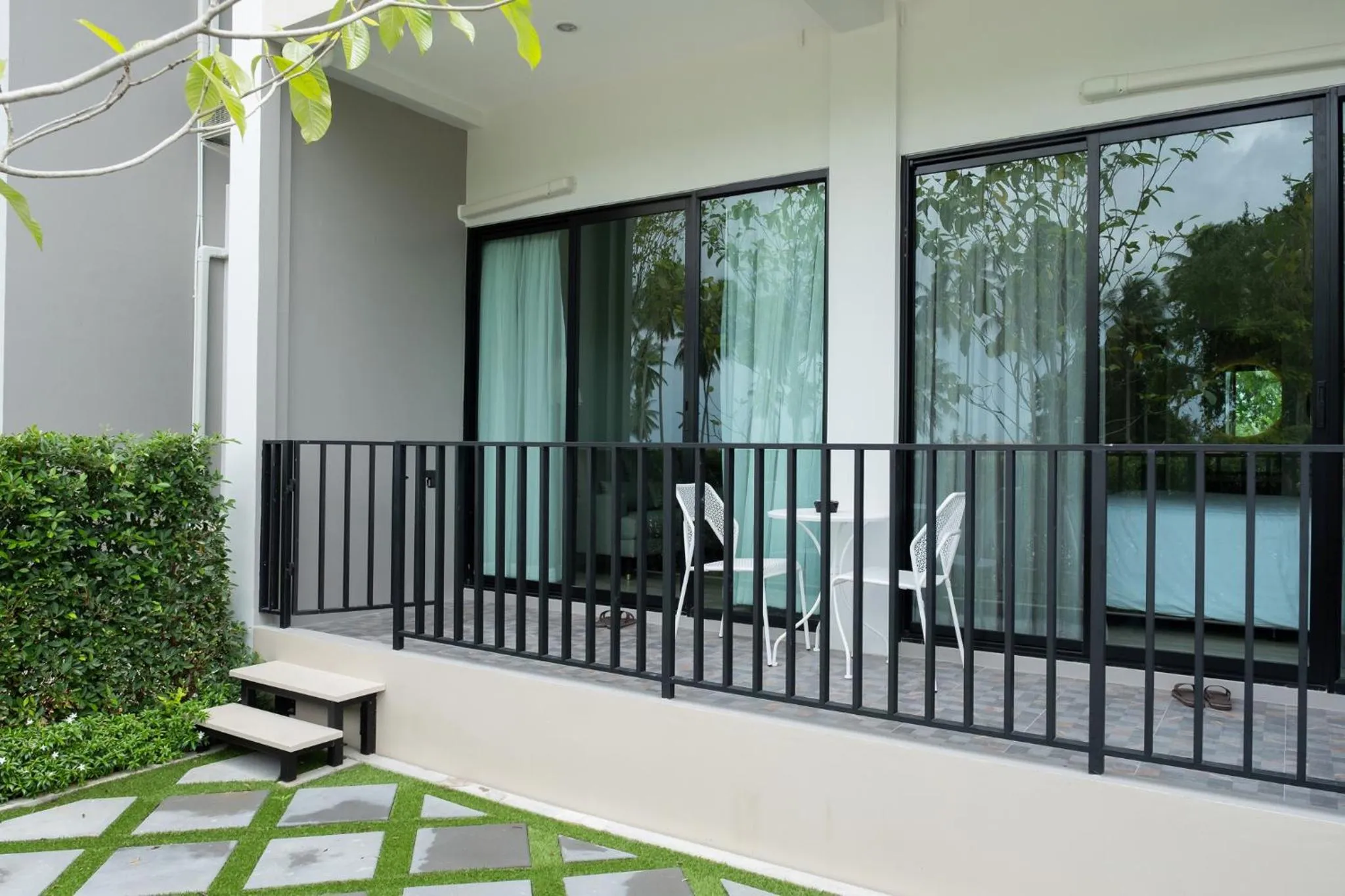 Property building in Wellington Hotel Prachuapkhirikhan