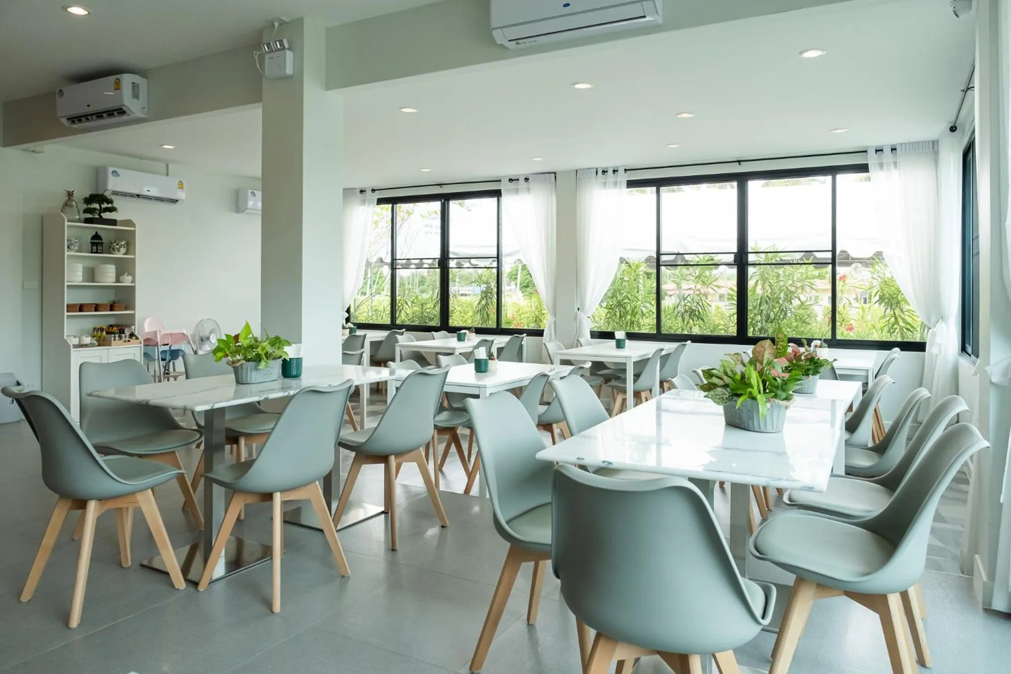 Restaurant/places to eat in Wellington Hotel Prachuapkhirikhan