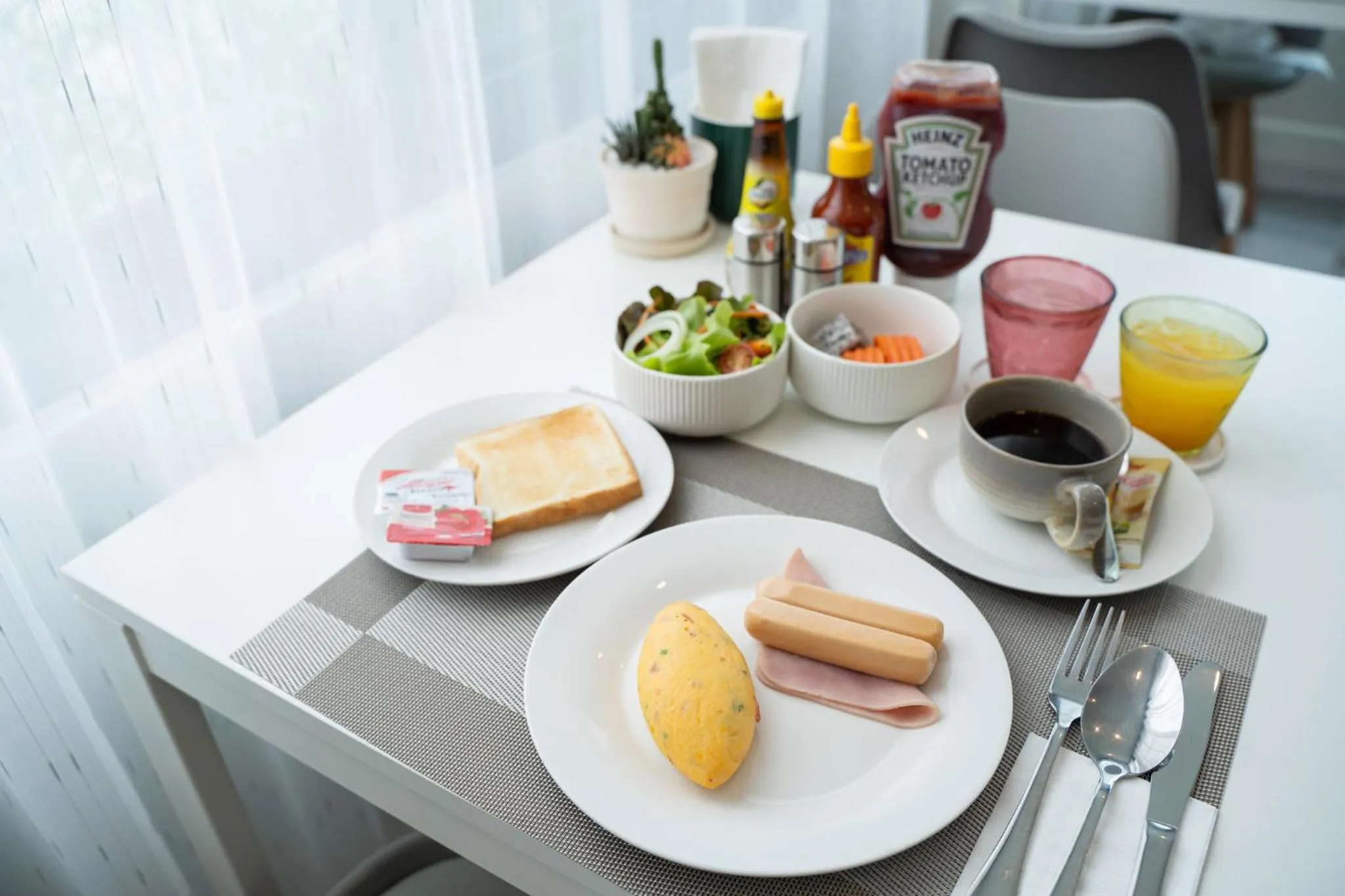 Restaurant/places to eat in Wellington Hotel Prachuapkhirikhan