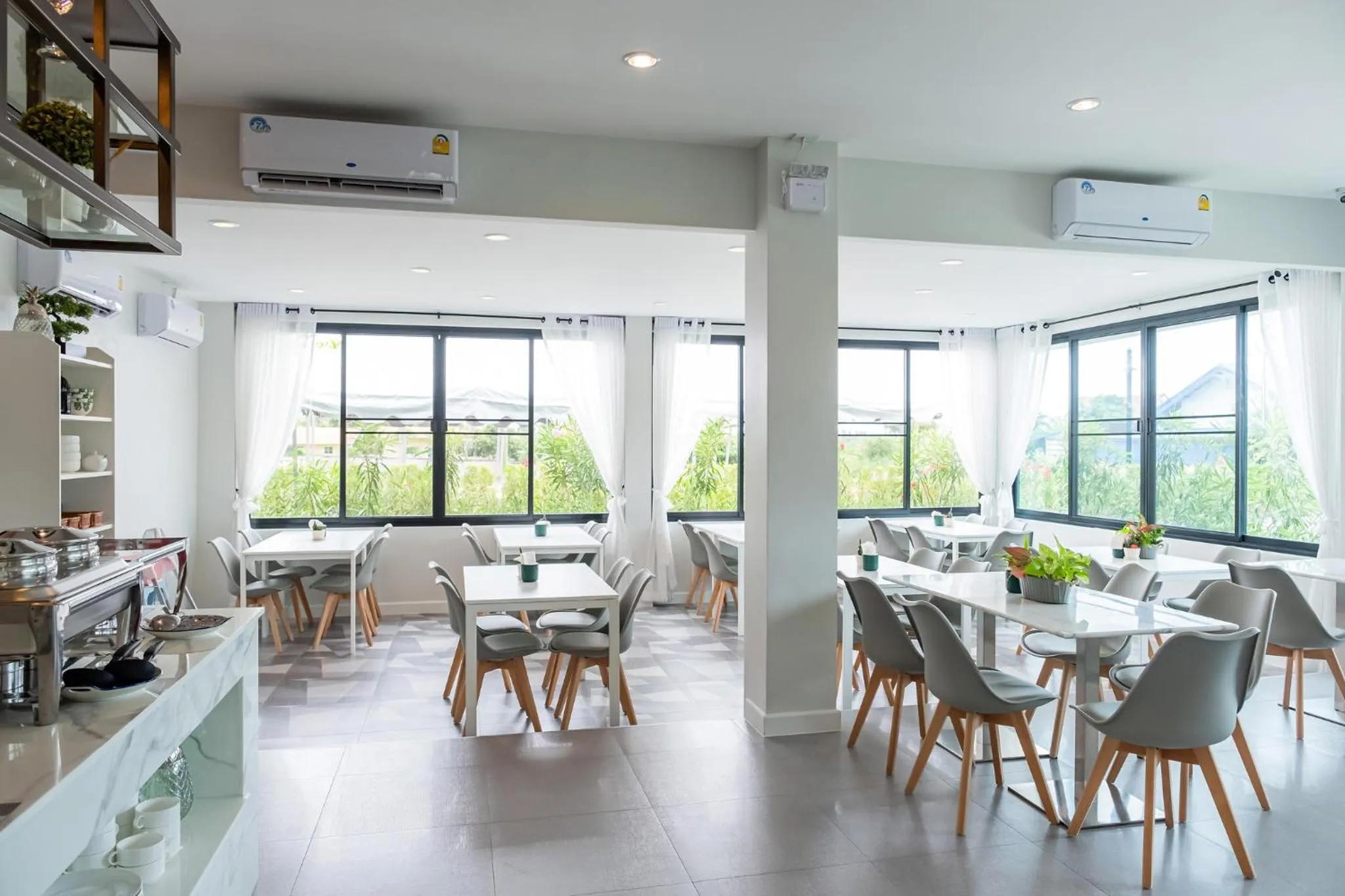 Restaurant/places to eat in Wellington Hotel Prachuapkhirikhan