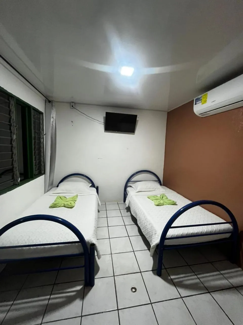 Bed in Cabinas Golfito