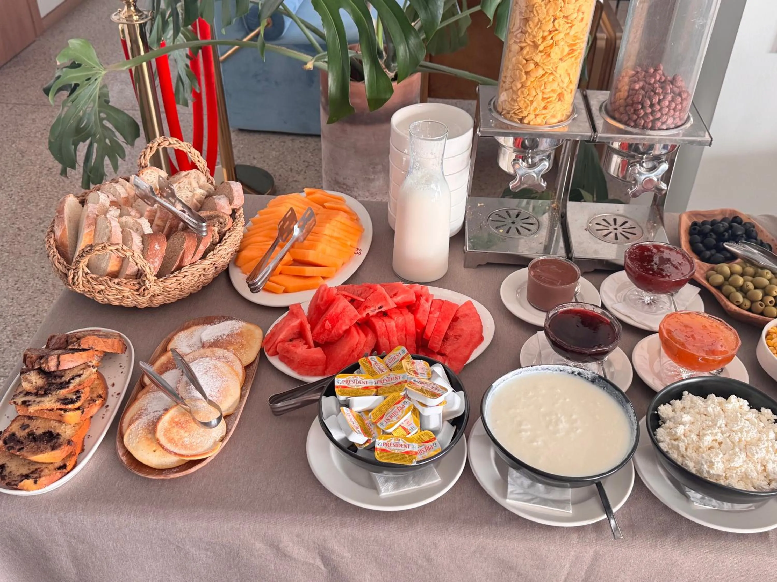 Breakfast in Castor & Pollux Hotel