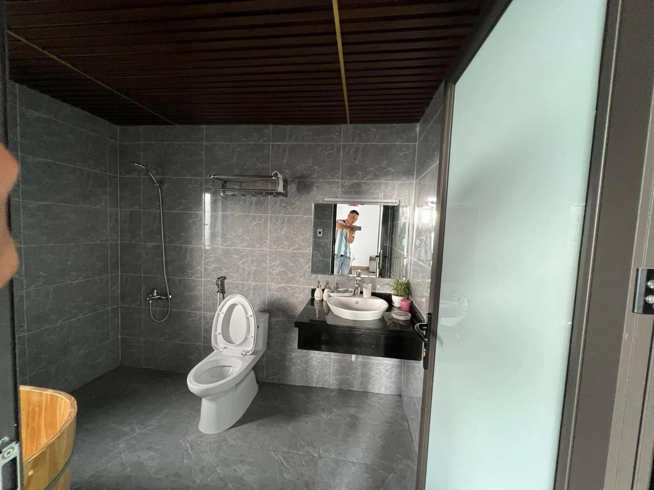 Shower in Happy House Moc Chau