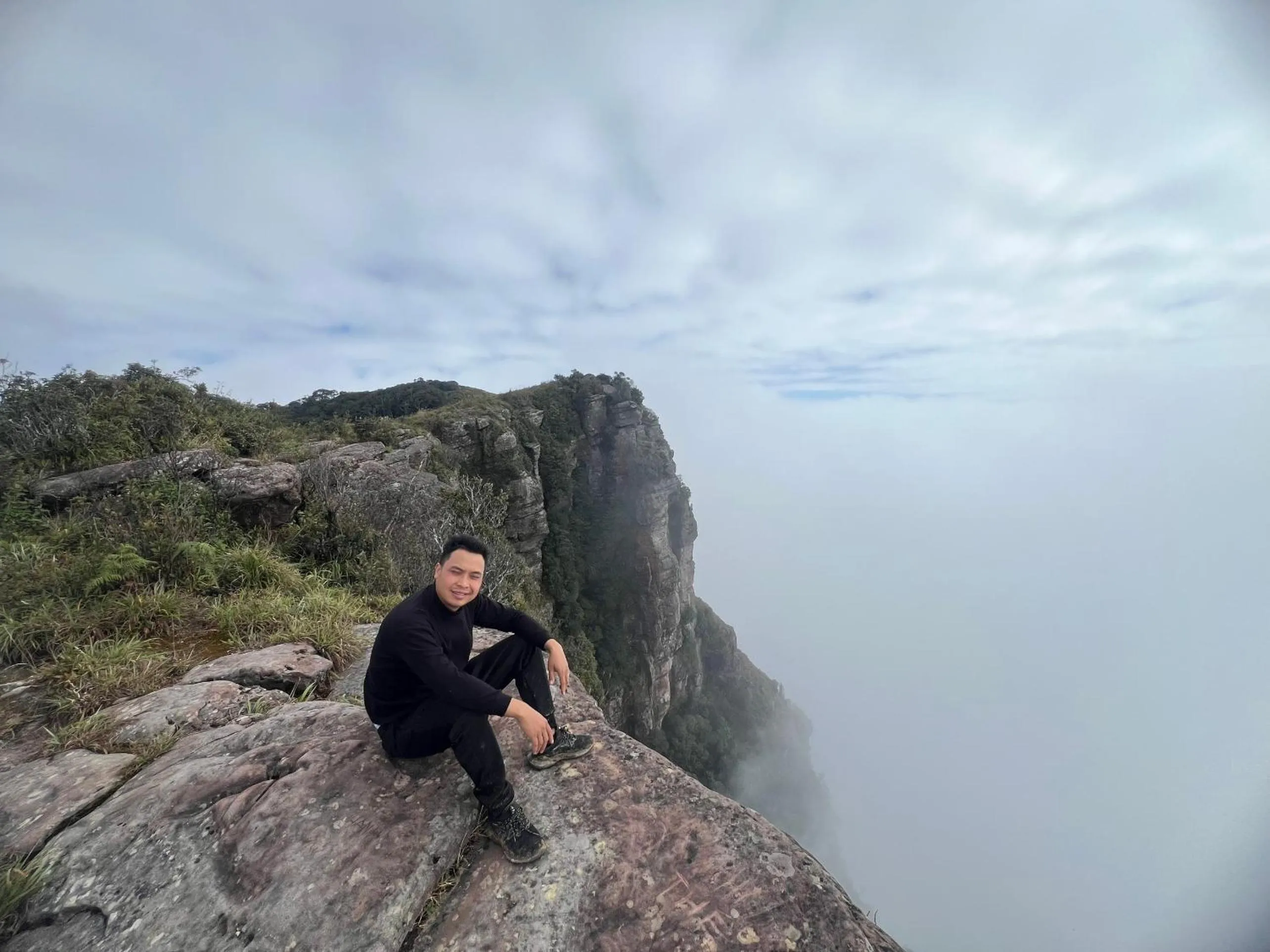 Hiking in Happy House Moc Chau