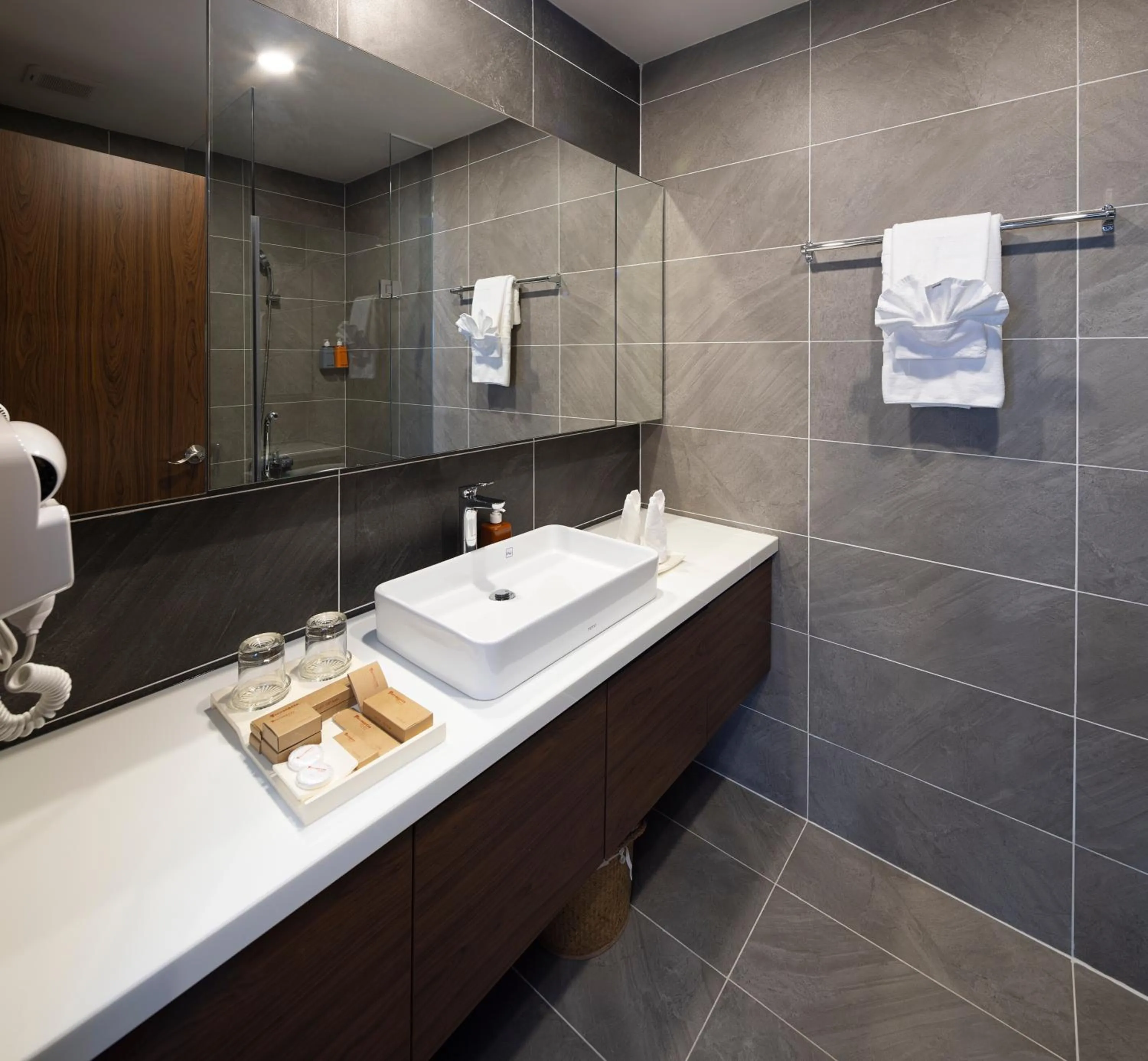 Bathroom in Terracotta Villa Saigon