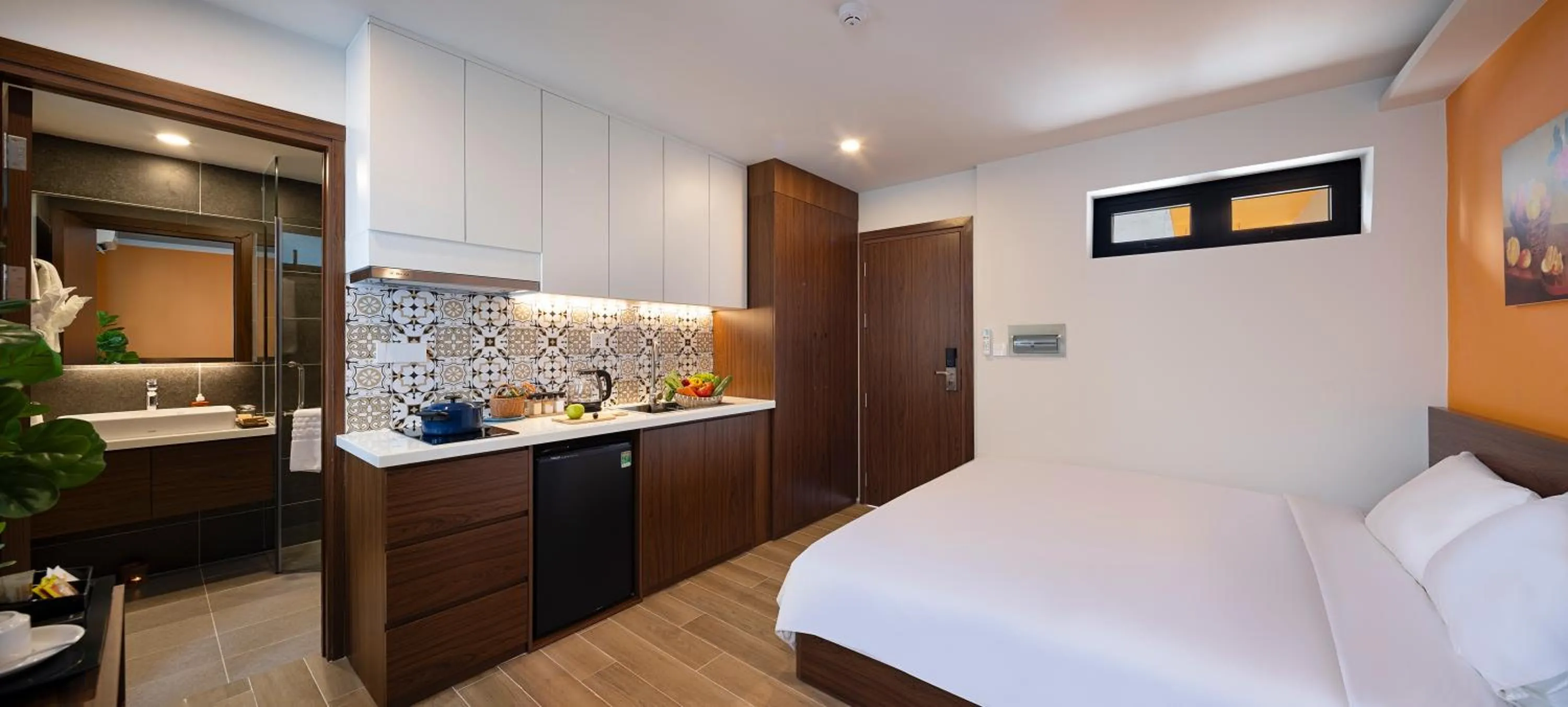 Bed in Terracotta Villa Saigon