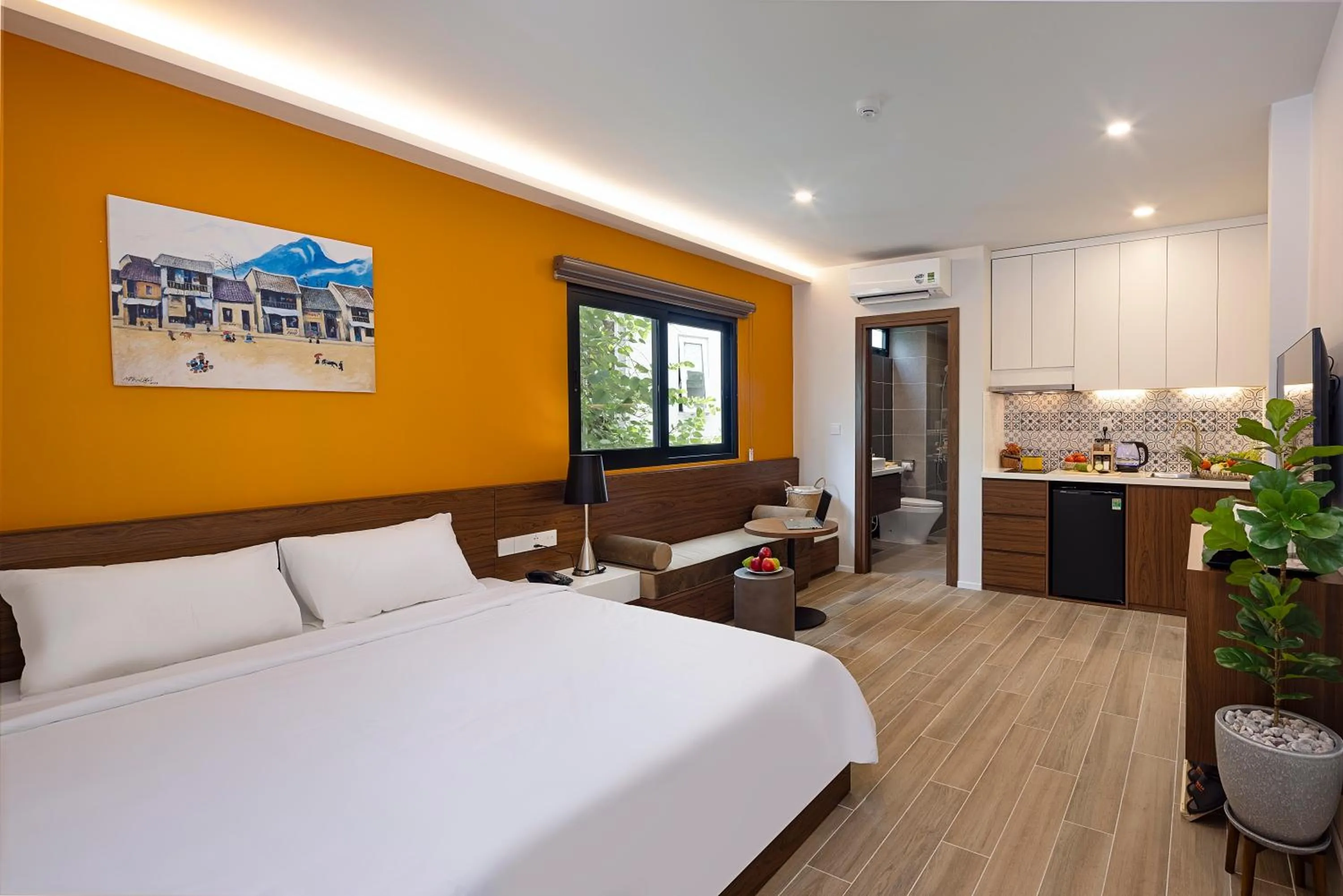 Bed in Terracotta Villa Saigon