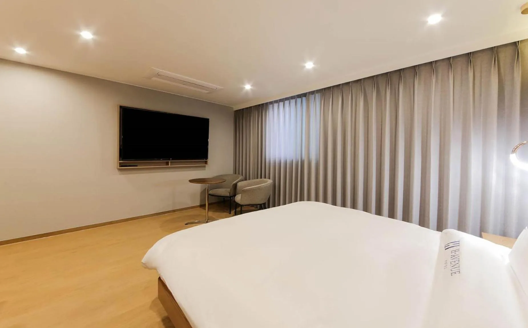 Bed in H Avenue Hotel in Gyeongju