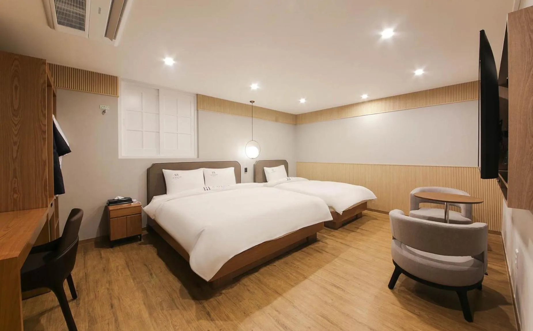 Bed in H Avenue Hotel in Gyeongju