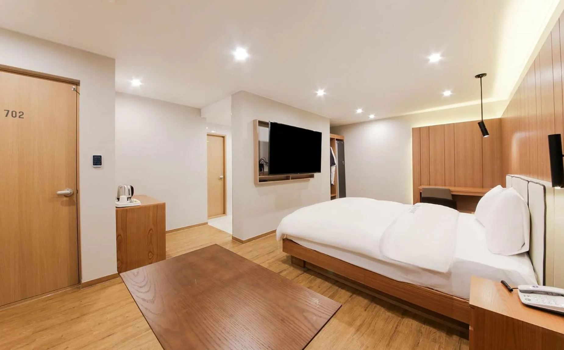 Bed in H Avenue Hotel in Gyeongju