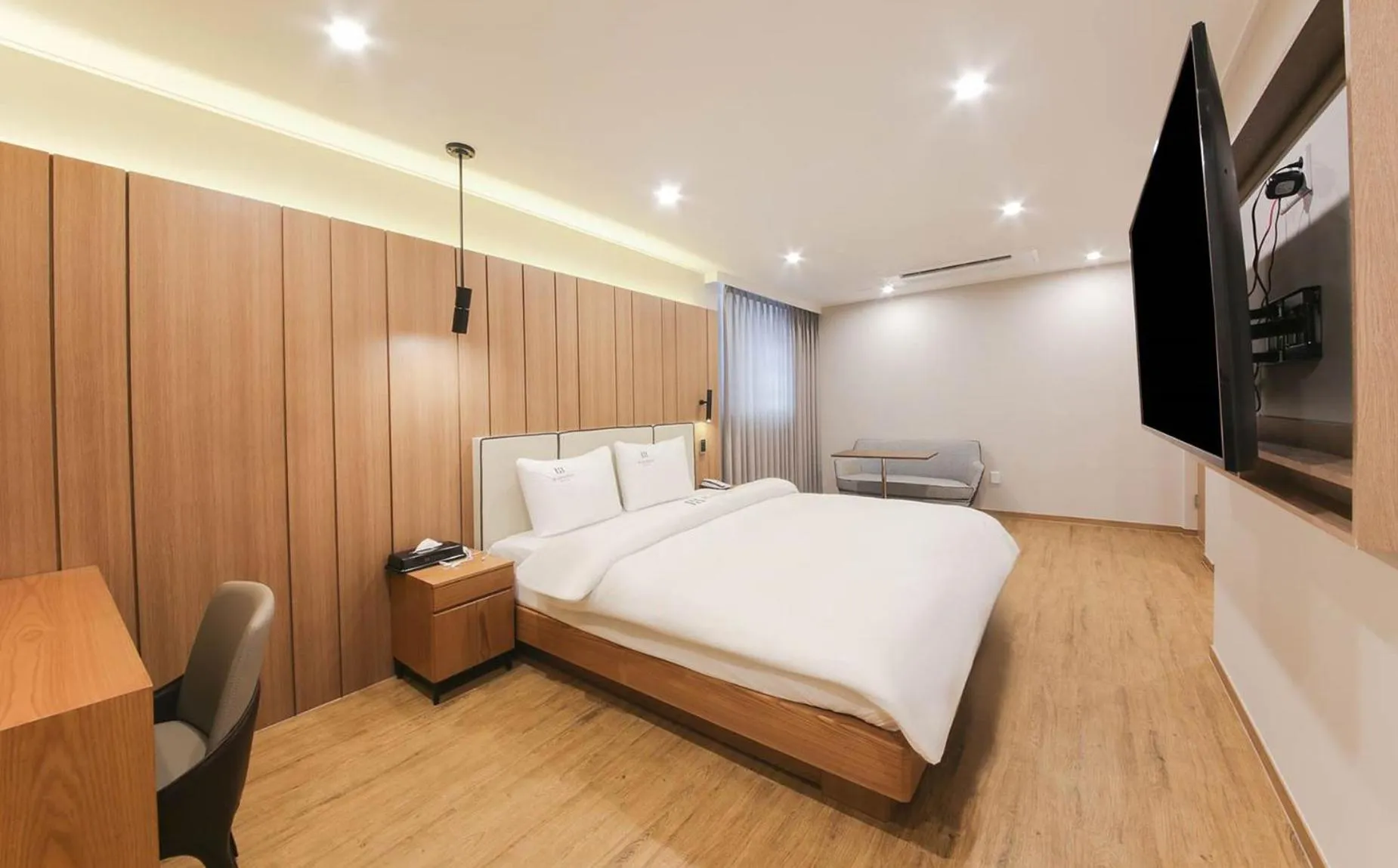 Bed in H Avenue Hotel in Gyeongju