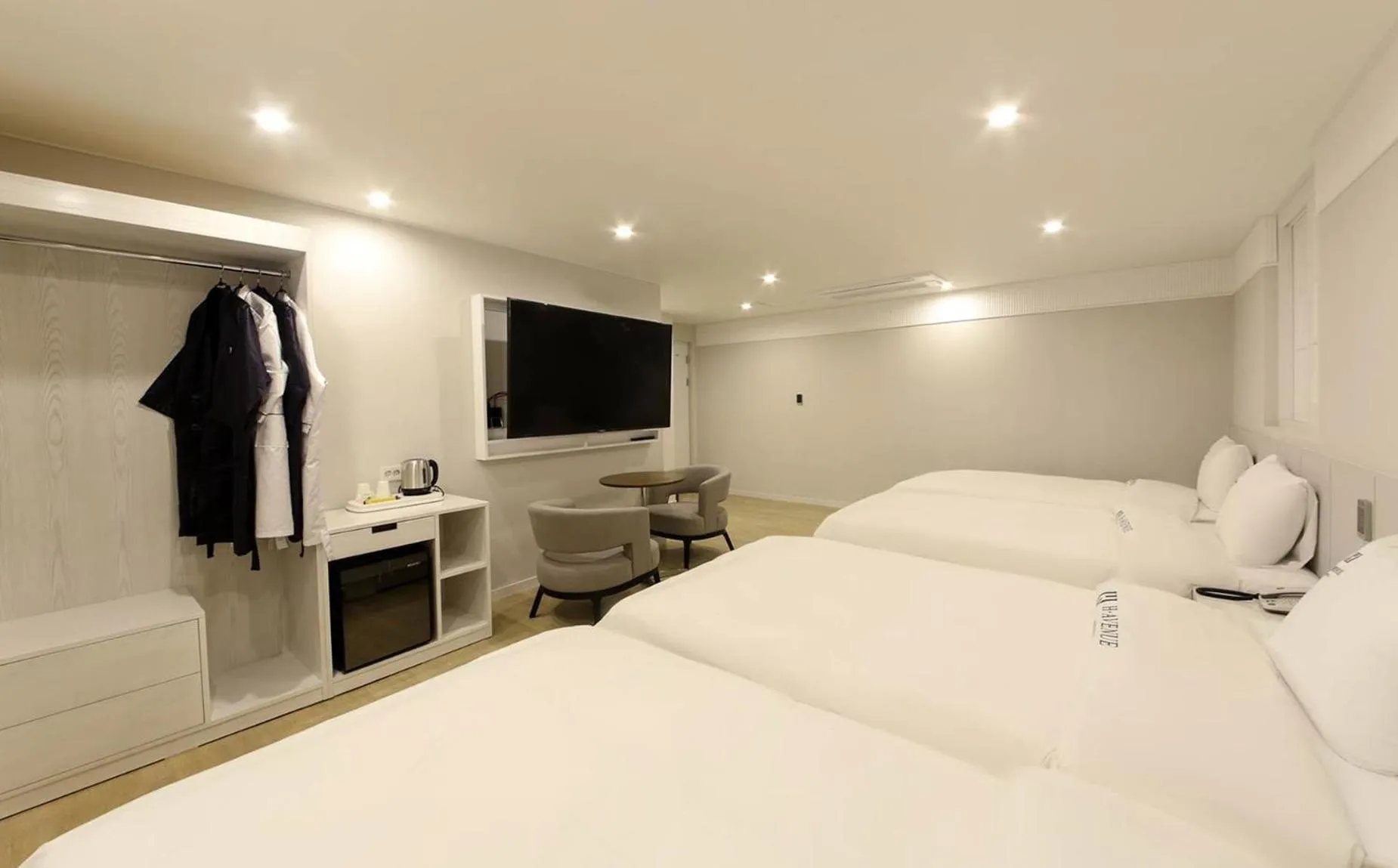 Bed in H Avenue Hotel in Gyeongju