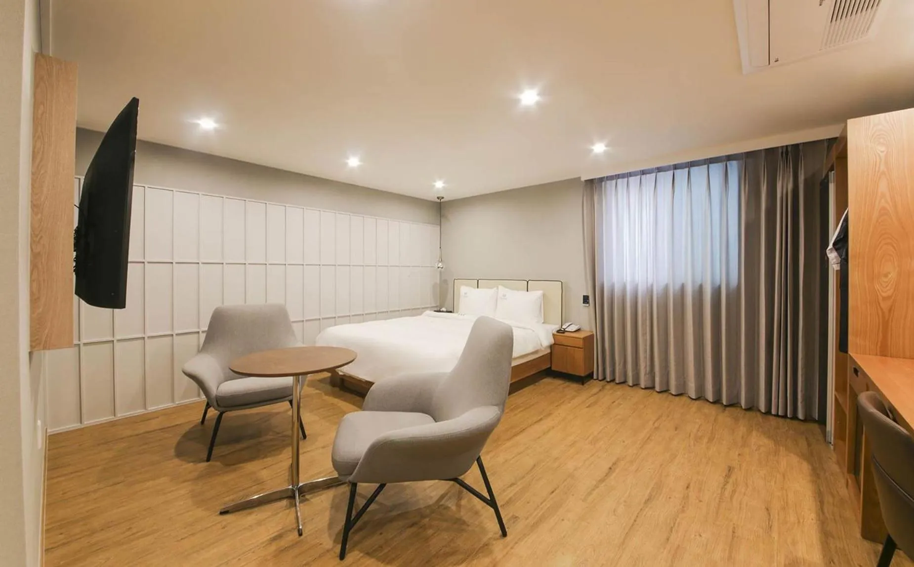 Bed in H Avenue Hotel in Gyeongju