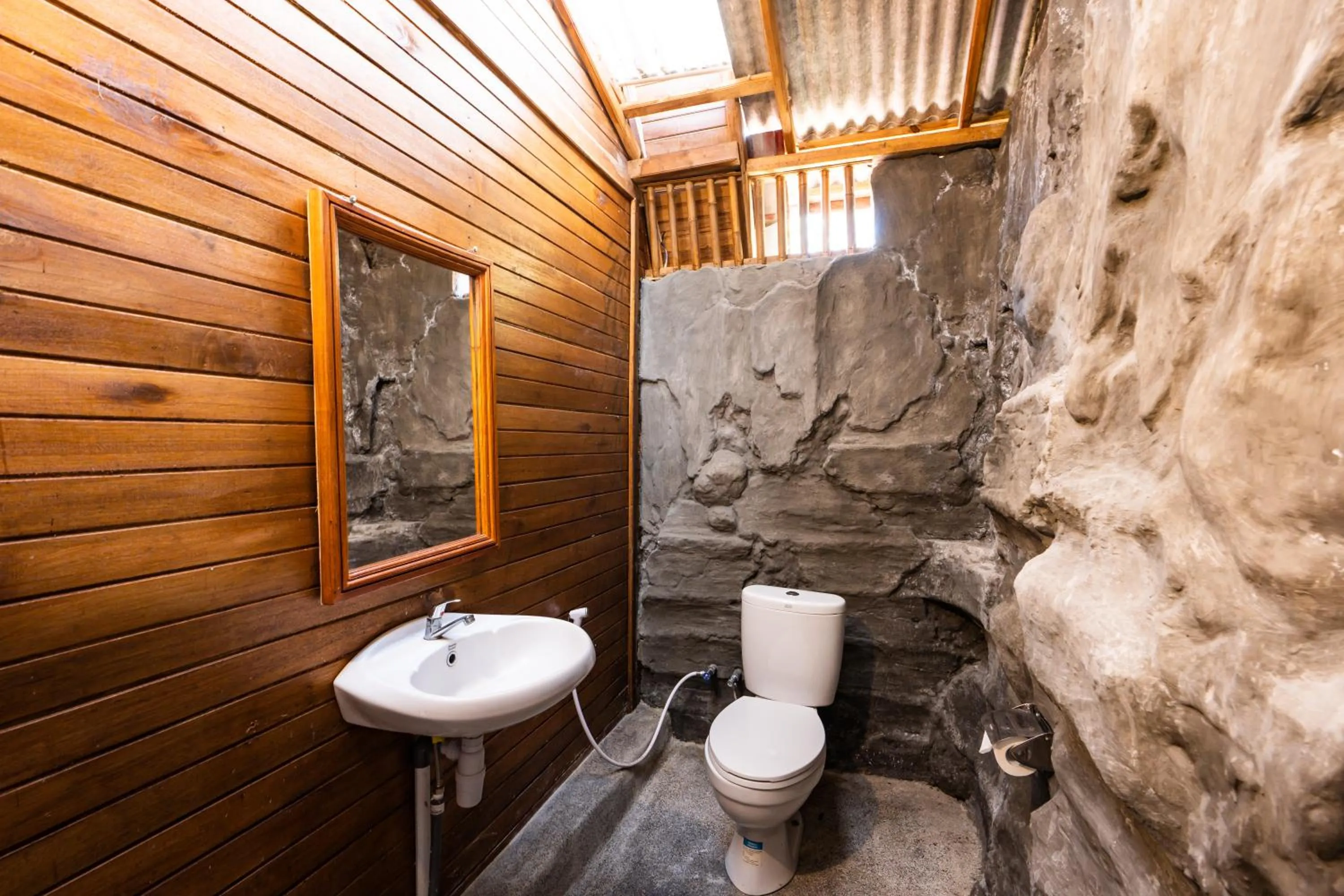 Bathroom in Tiing Bali Guest House Kintamani