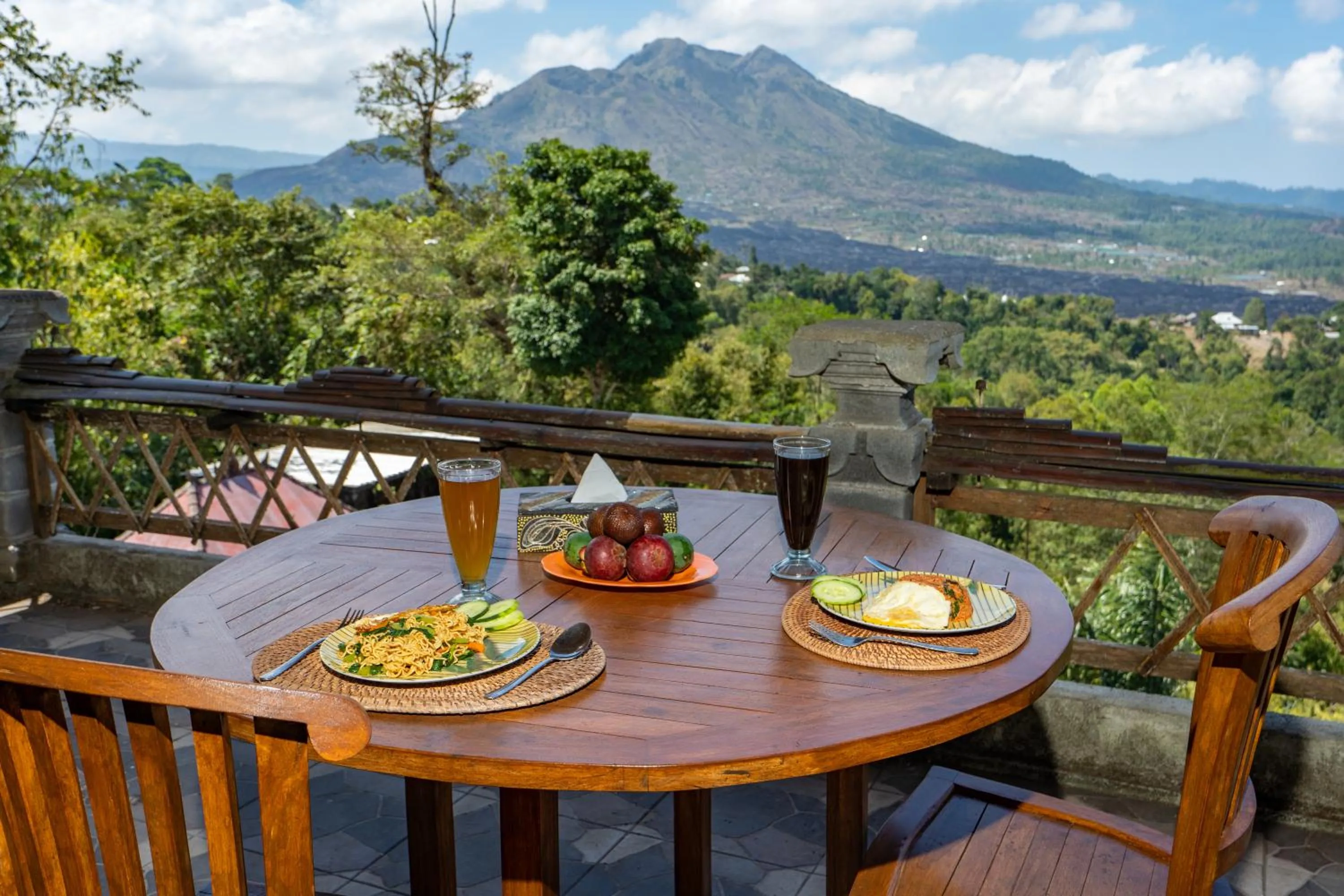 Restaurant/places to eat in Tiing Bali Guest House Kintamani