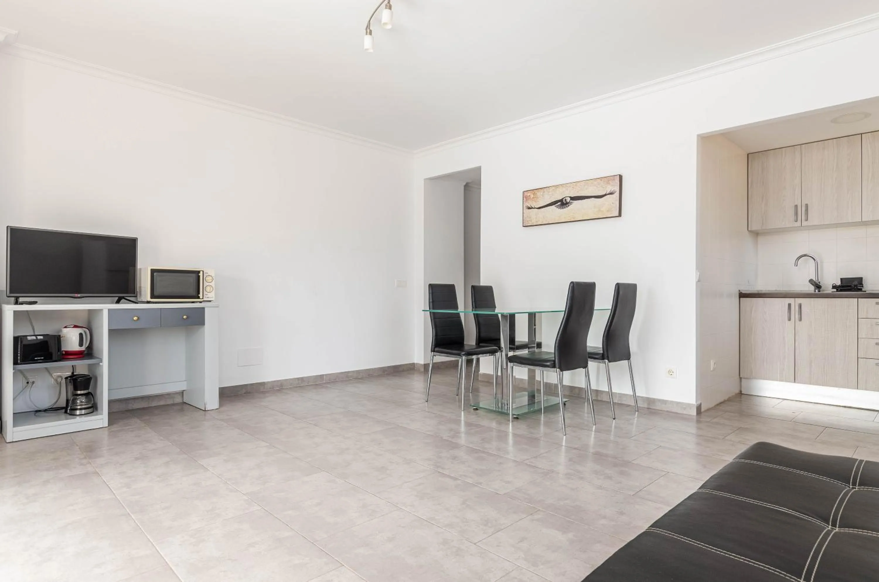 Dining area in Acapulco Apartments