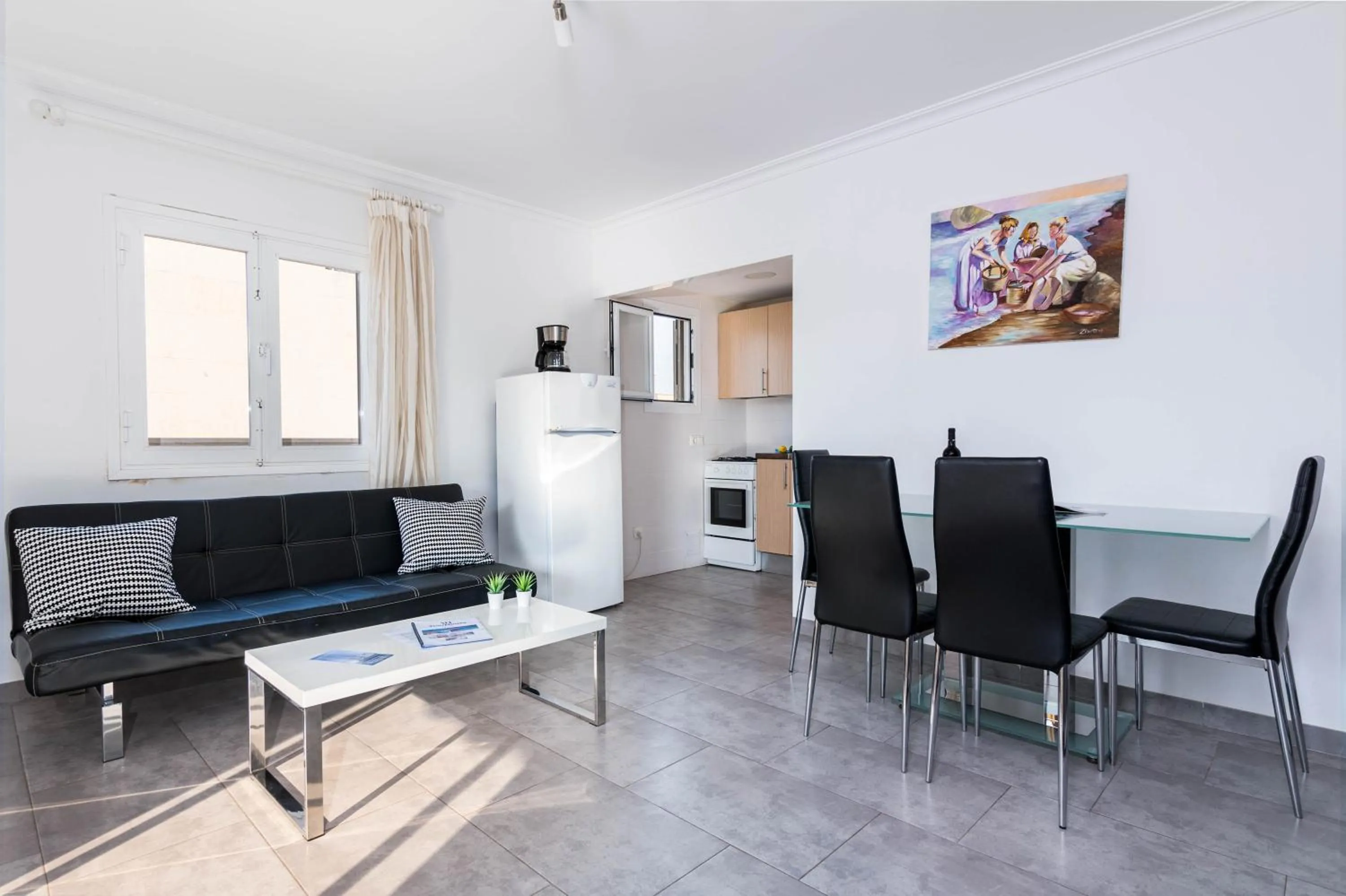 Living room in Acapulco Apartments