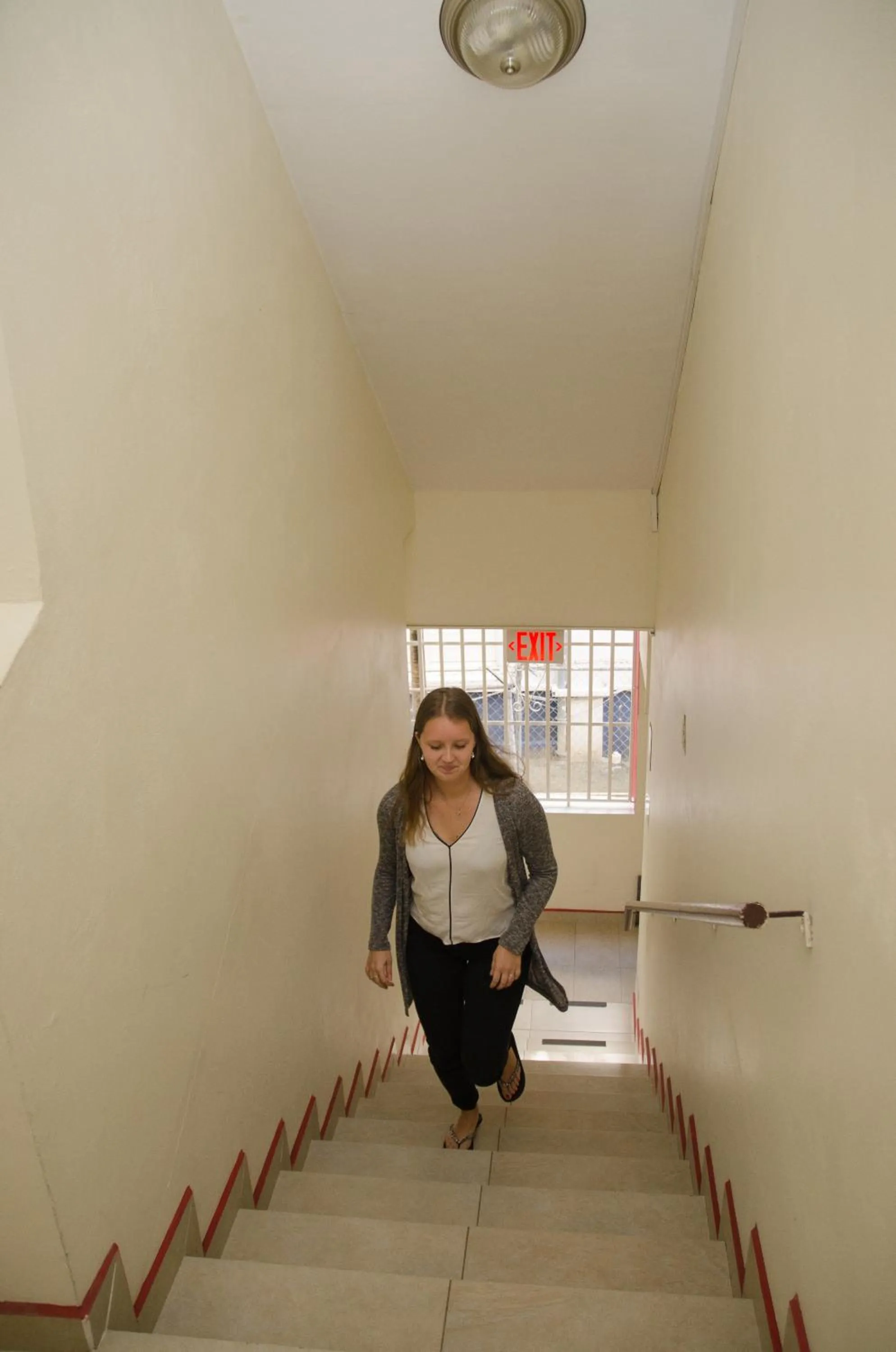 People in Alicia's Inn