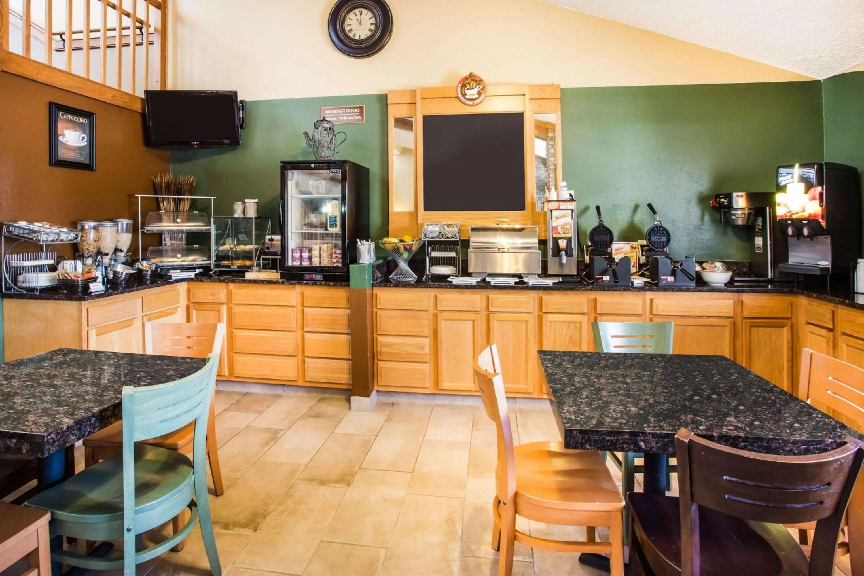 Restaurant/places to eat in AmericInn by Wyndham Menomonie