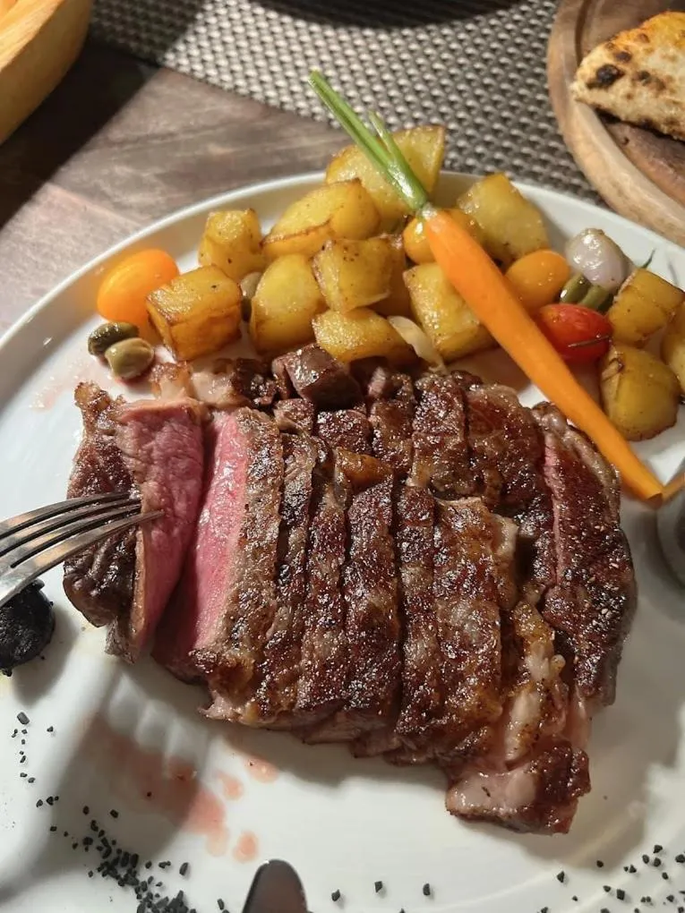 Restaurant/places to eat in Bangkok Sukhumvit 36 Vtara