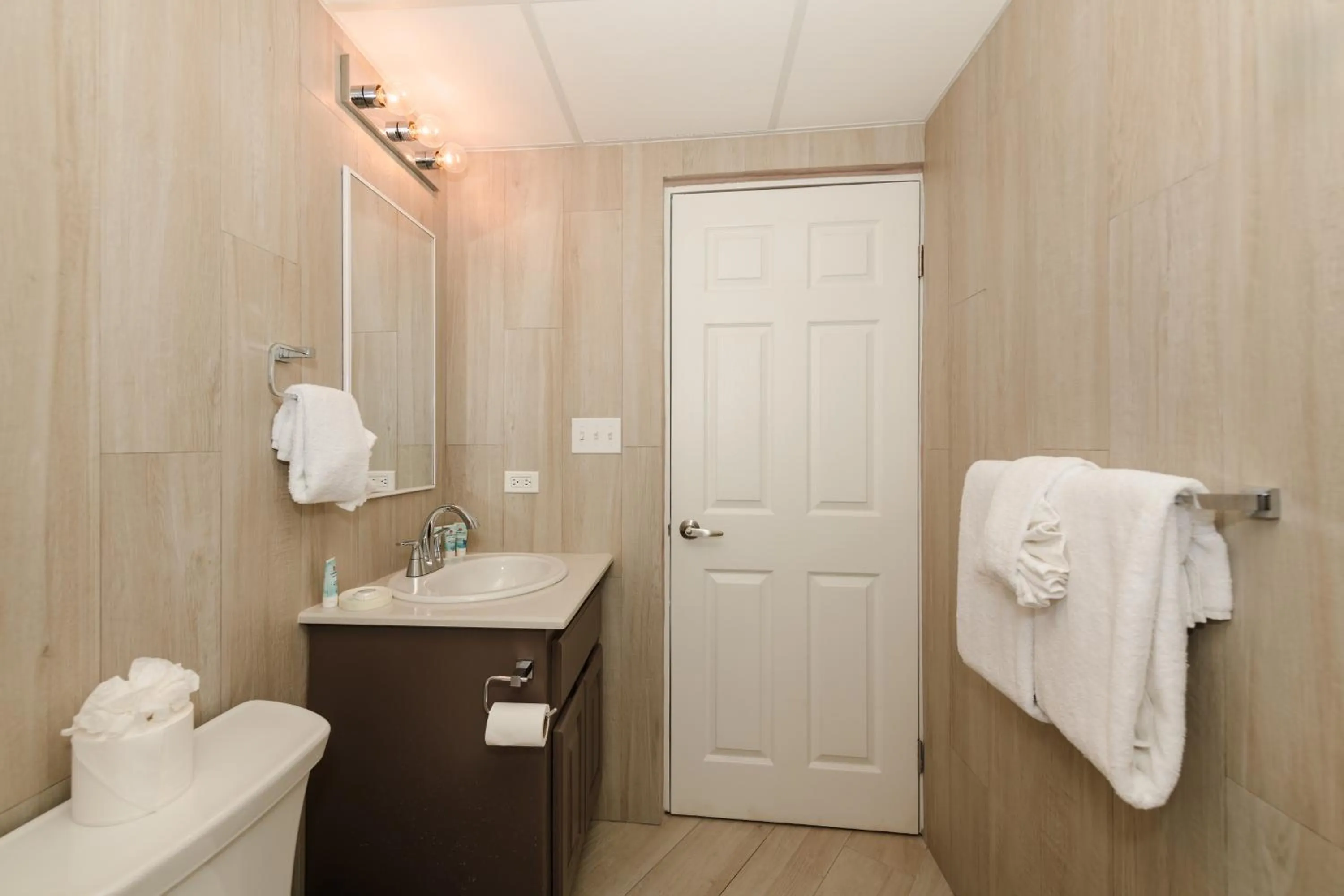 Toilet in Bananas On The Beach