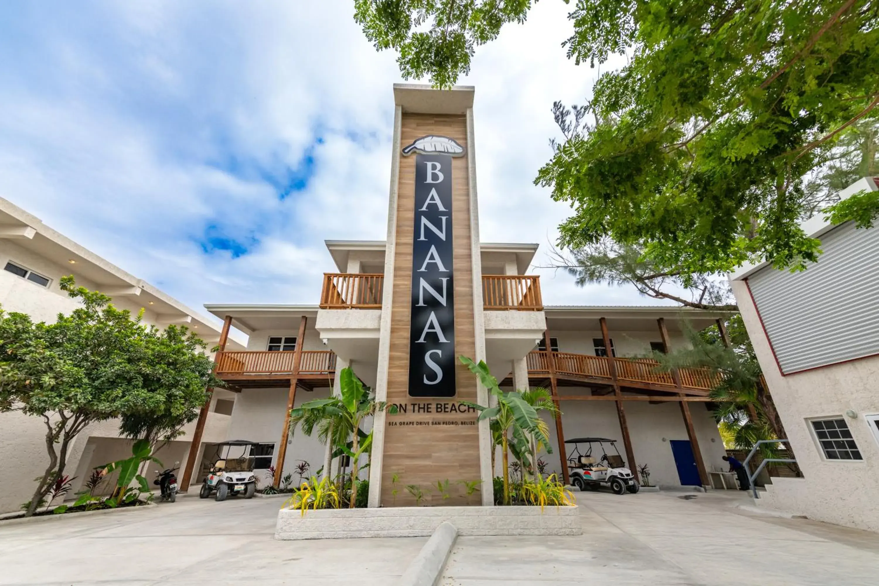 Facade/entrance in Bananas On The Beach Facade/entrance in Bananas On The Beach