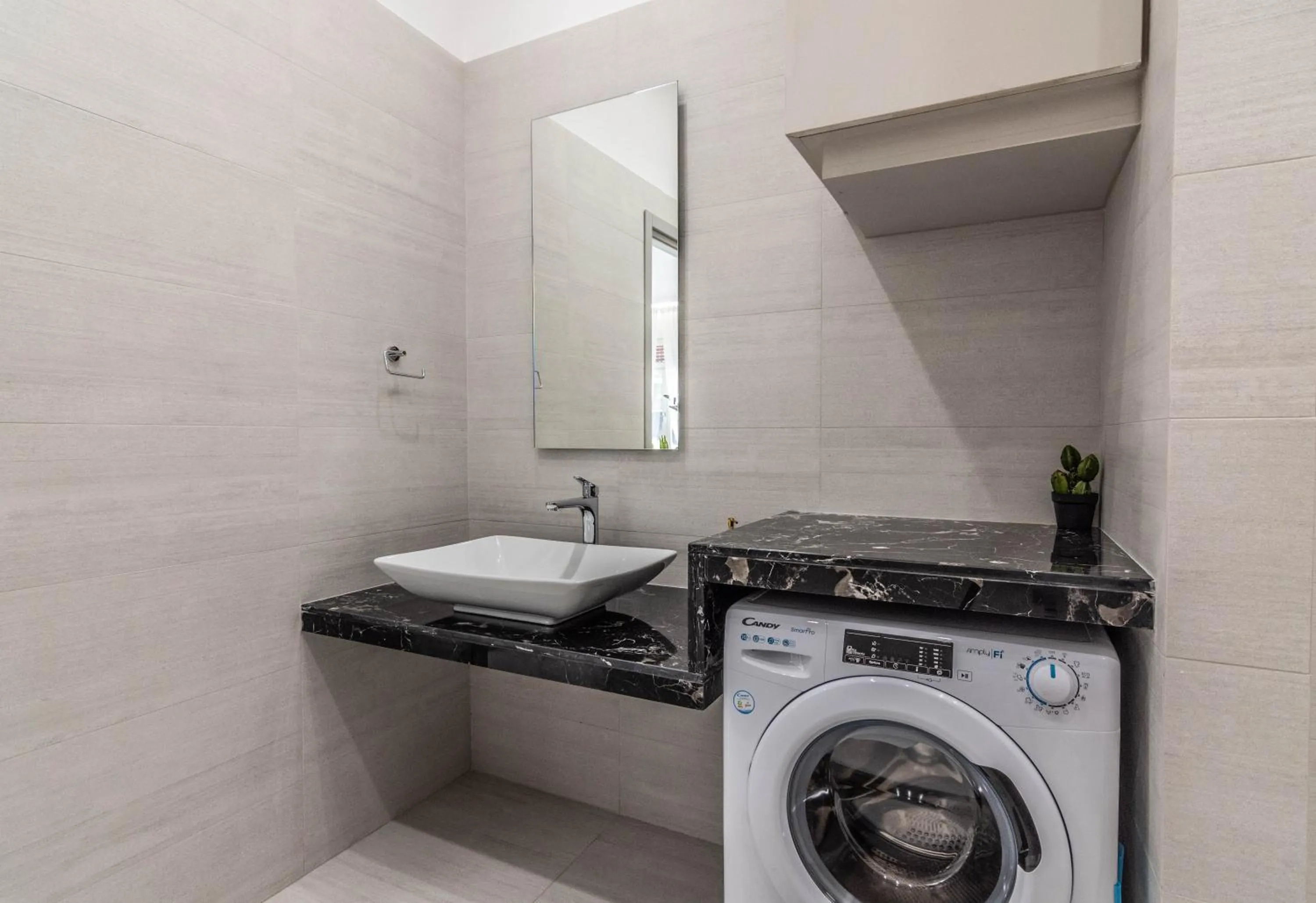 Bathroom in De lenco Residence 2