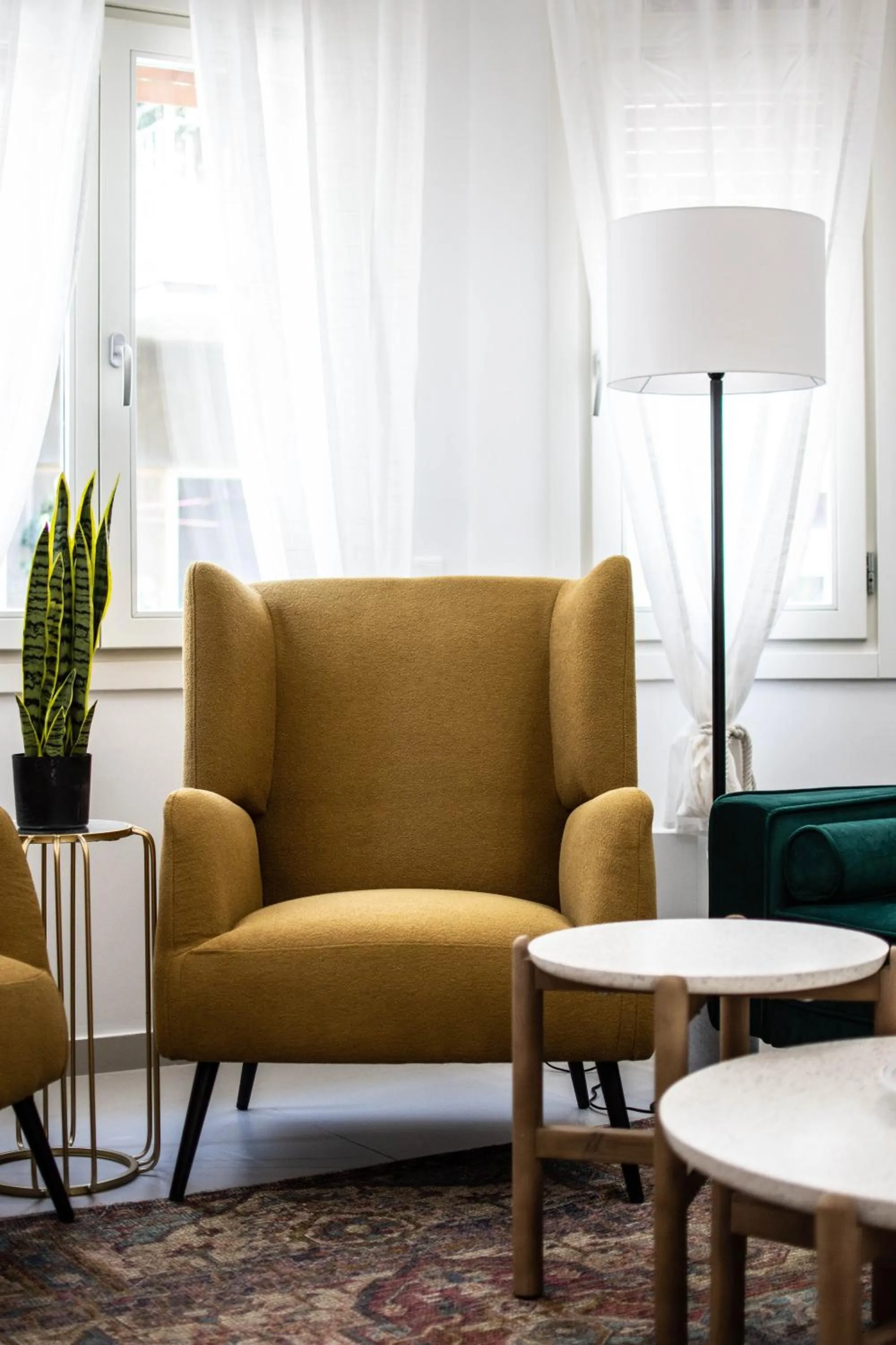 Seating area in De lenco Residence 2