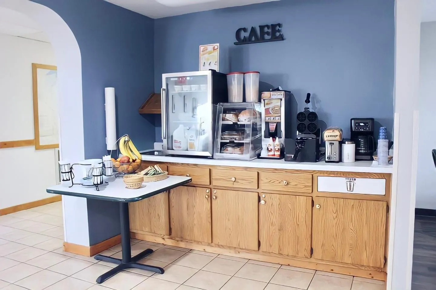 Breakfast in AmeriVu Inn And Suites