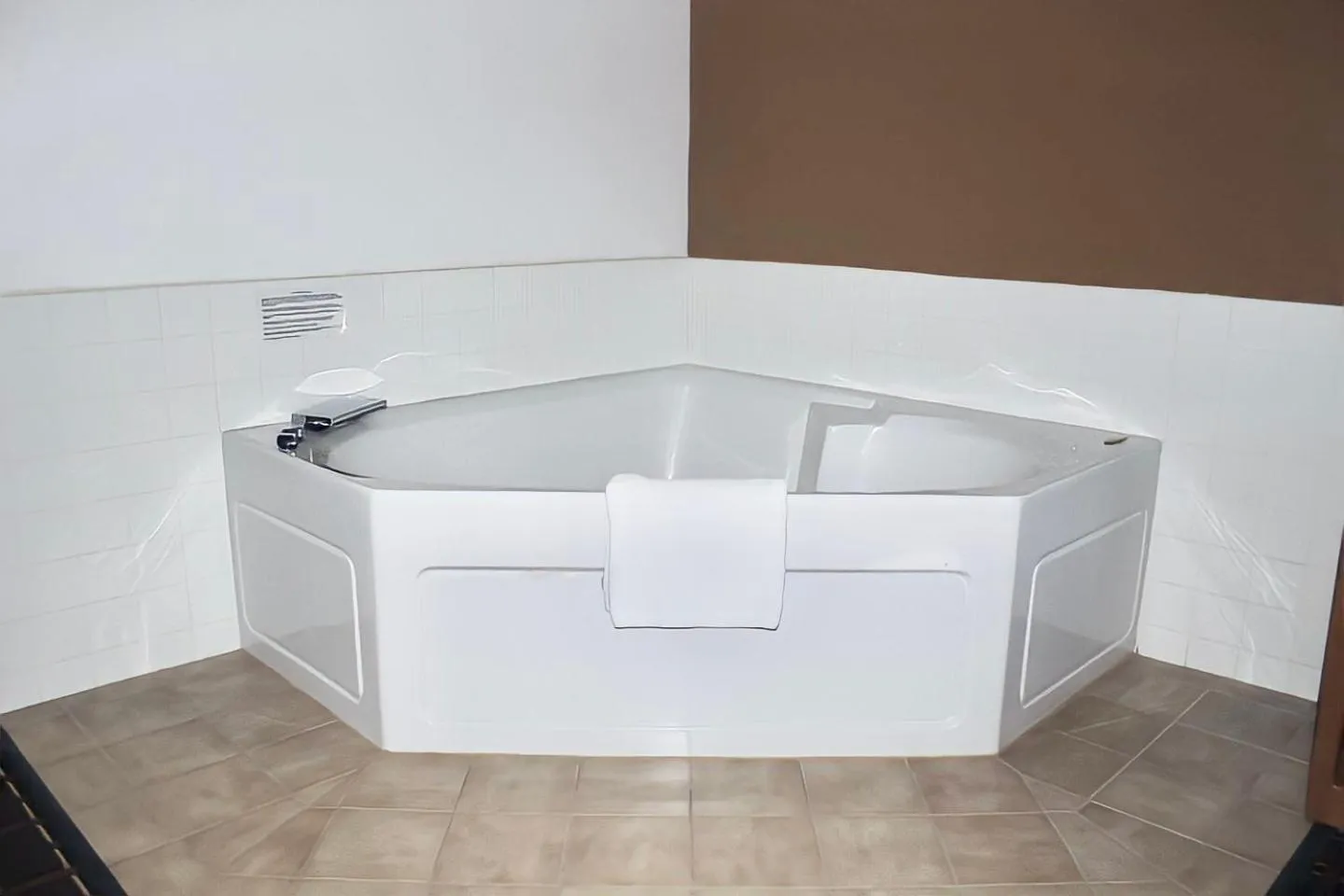 Bathroom in AmeriVu Inn And Suites