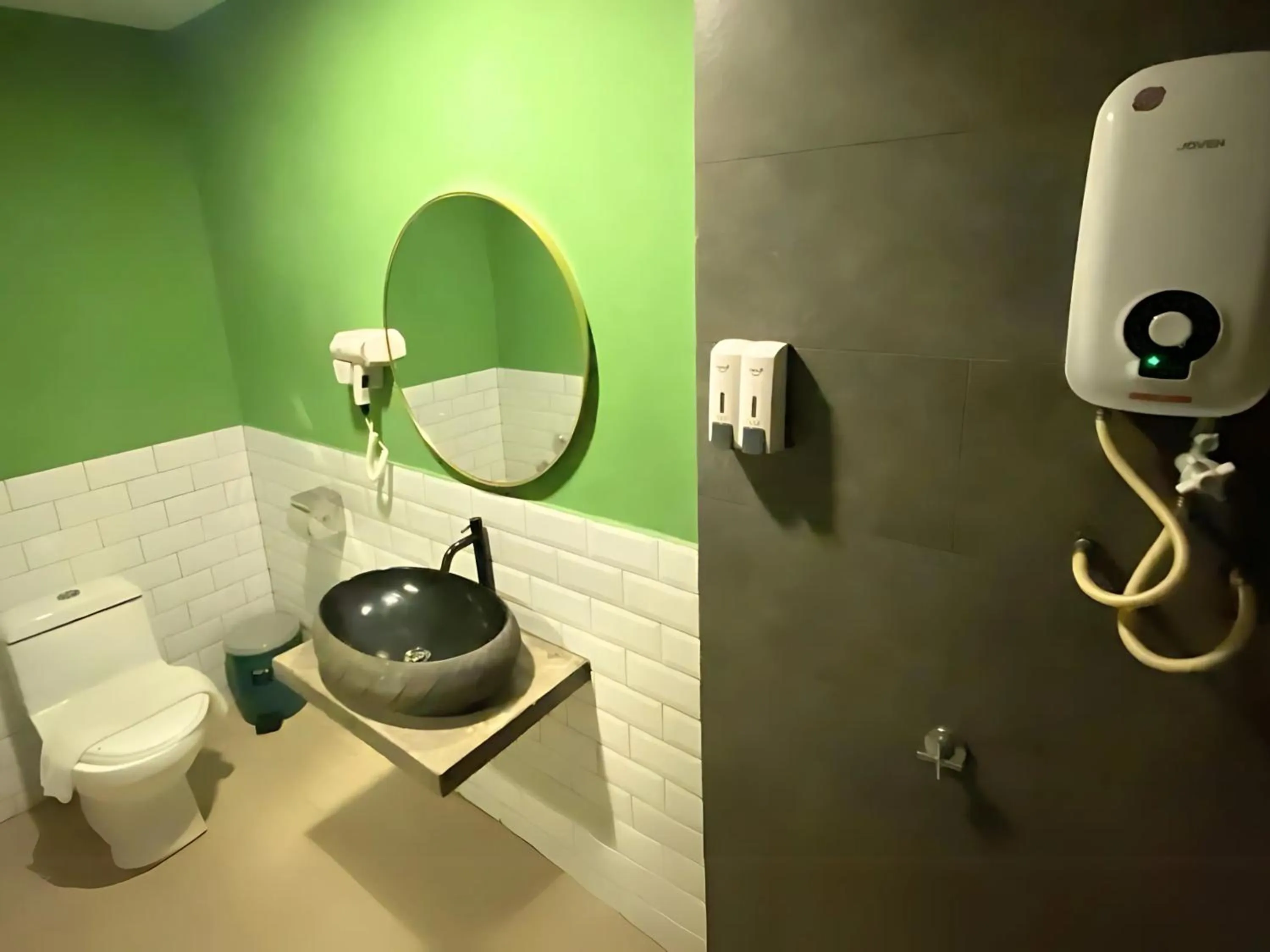 Bathroom in Smile Hotel Danau Kota