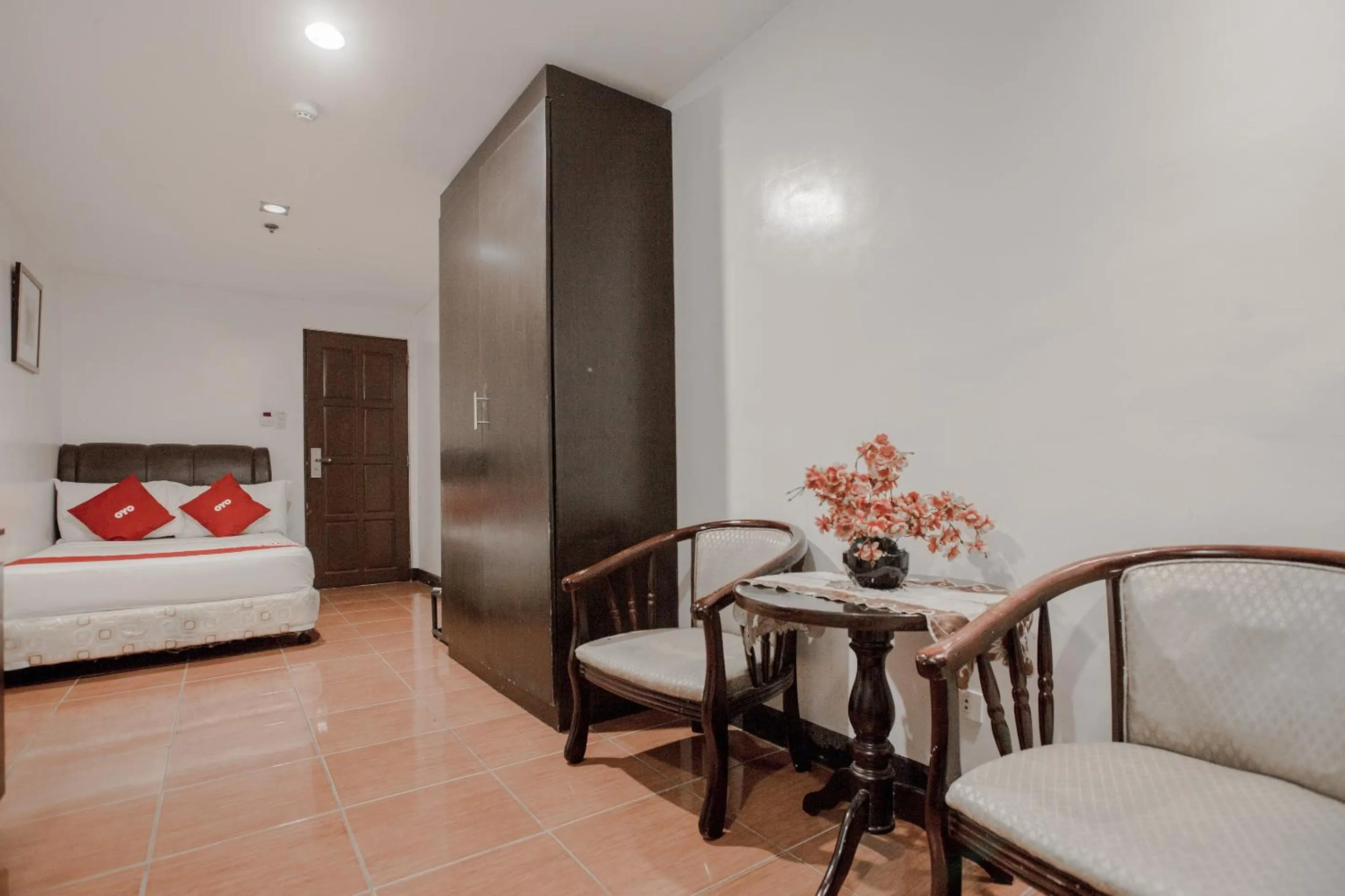 Bedroom, Bed in Super OYO 714 Haeinsa Condotel