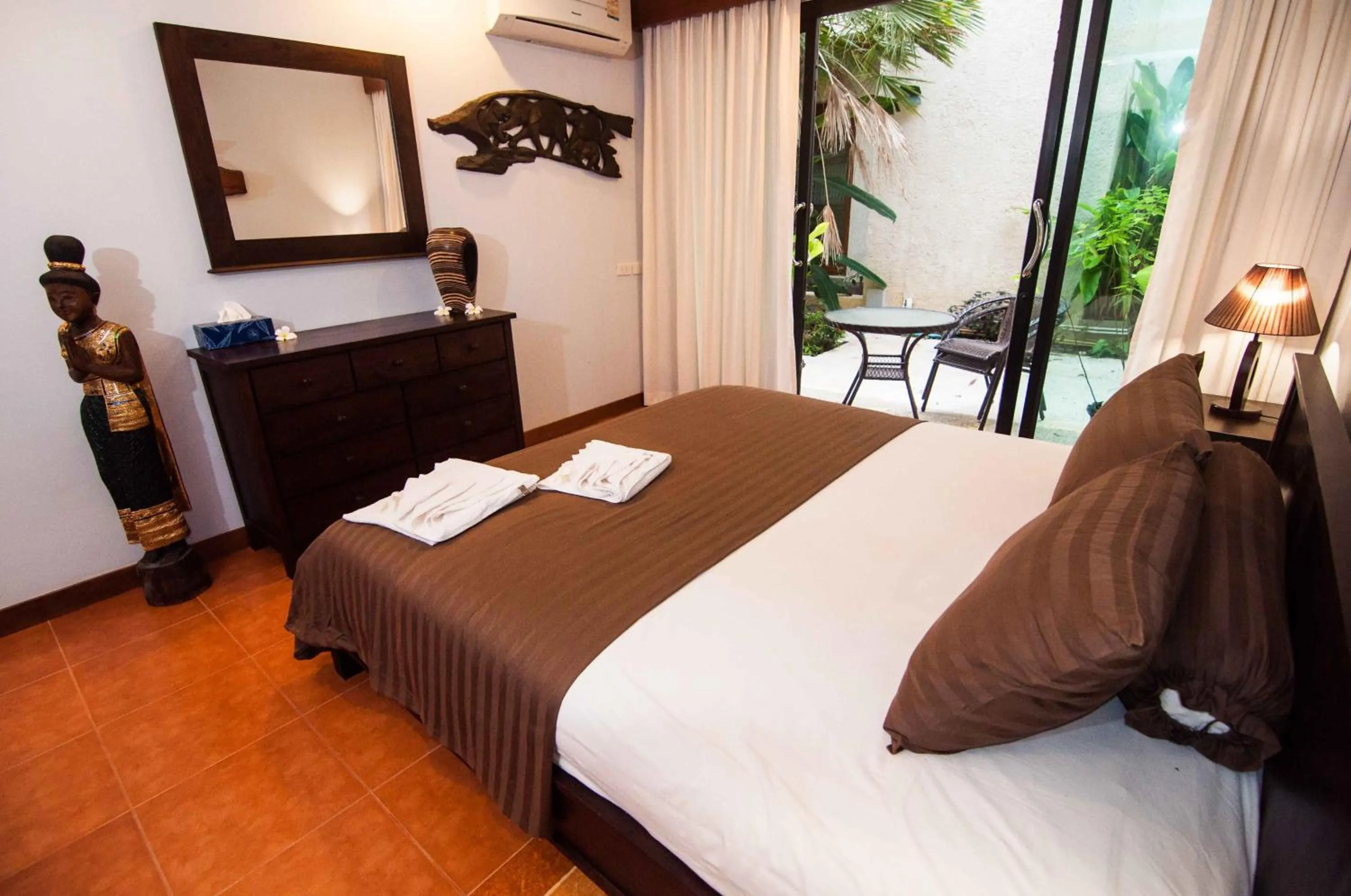 Bedroom in Penn Sunset Villa 4